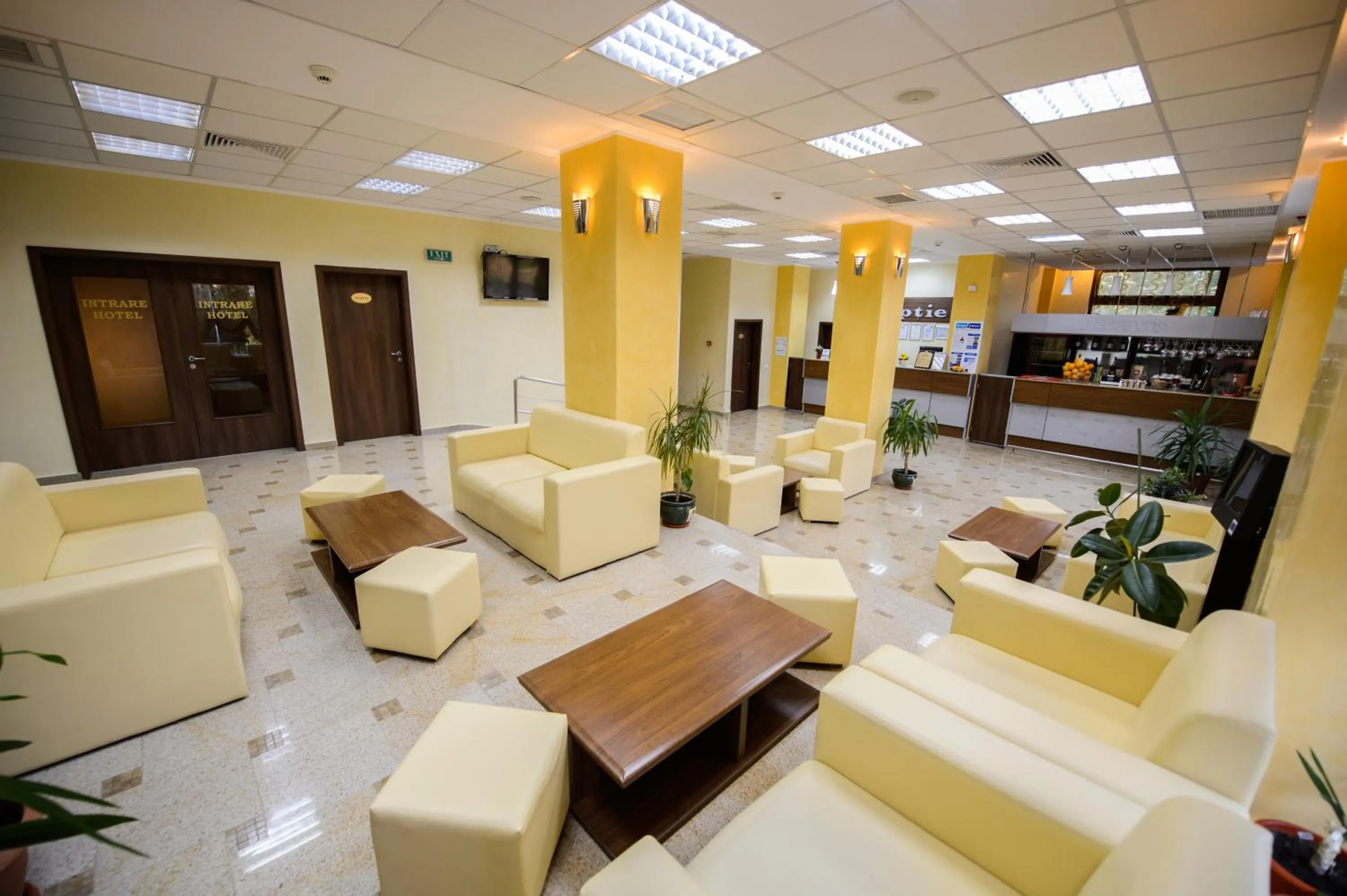 Lobby or reception in Holiday Olimp Hotel