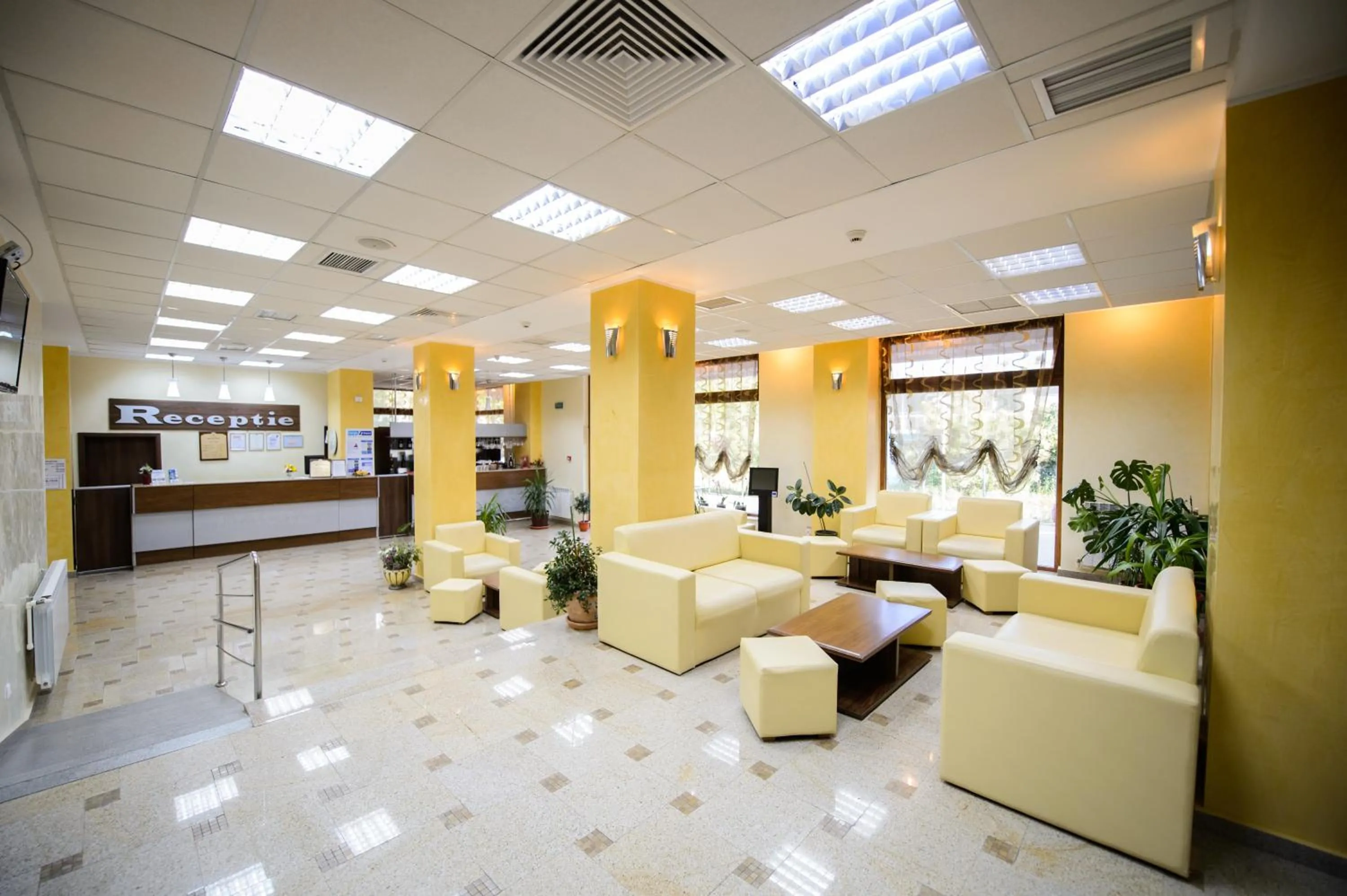 Lobby or reception in Holiday Olimp Hotel