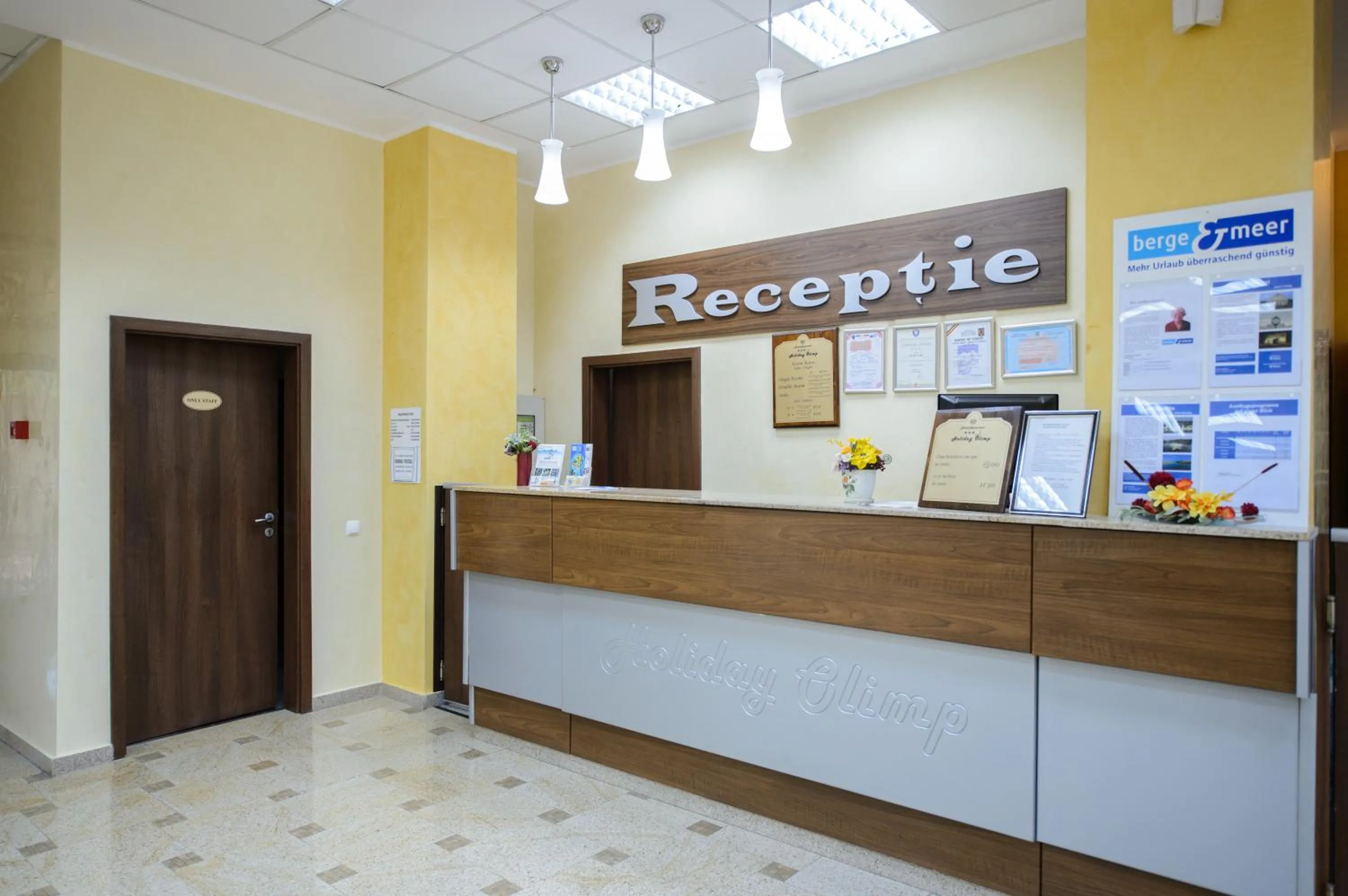 Lobby or reception in Holiday Olimp Hotel
