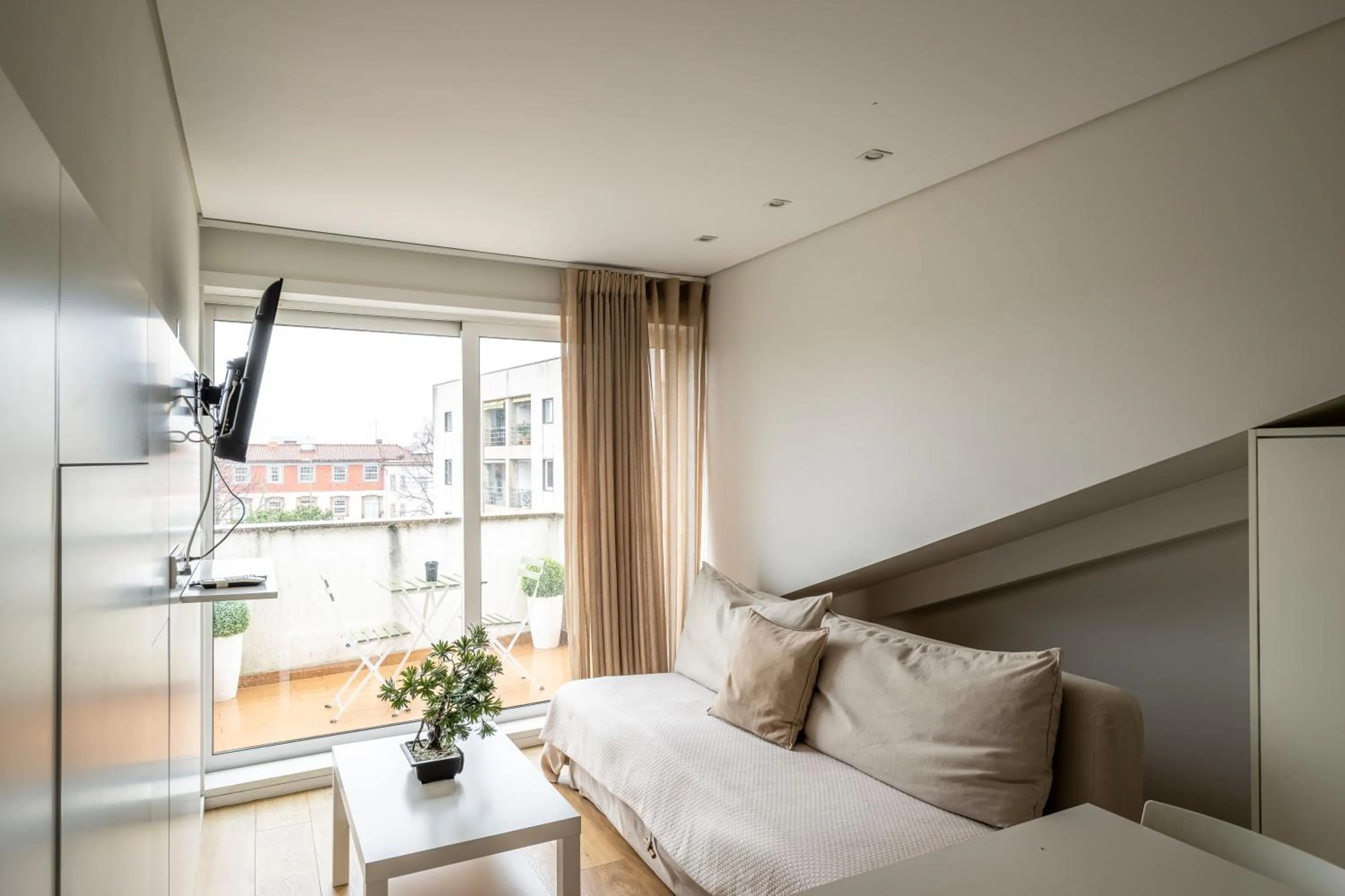TV and multimedia, Bed in Terro Collection - Alcaide