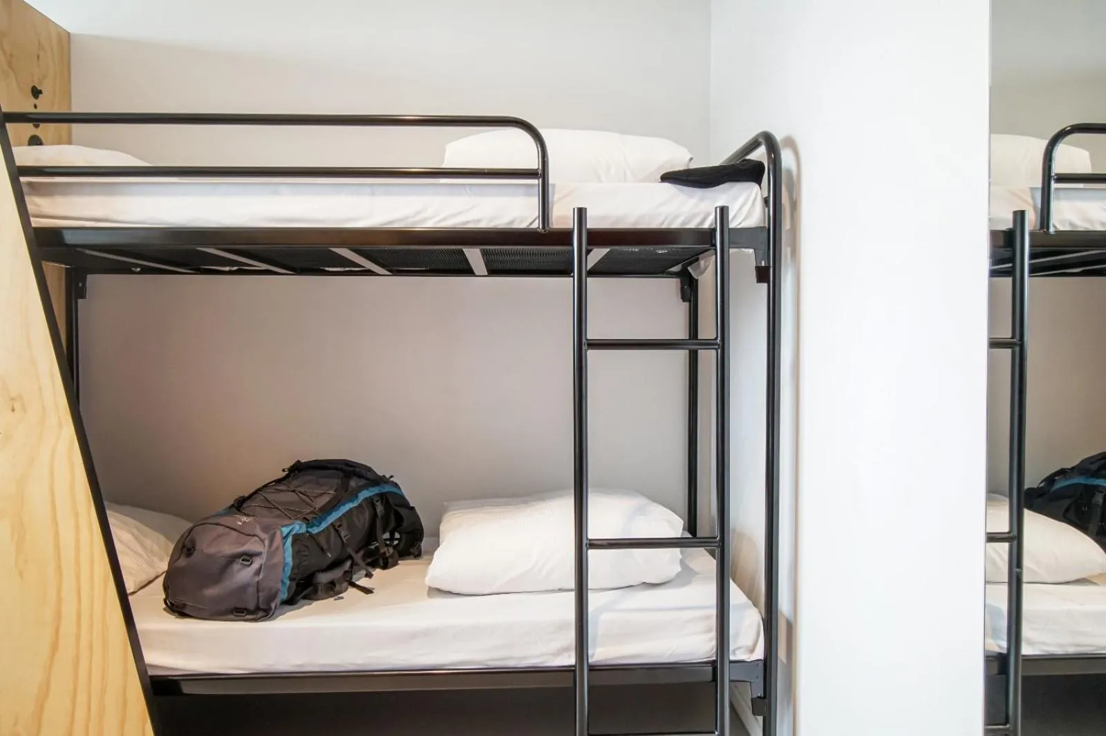 bunk bed, Bed in Via Amsterdam
