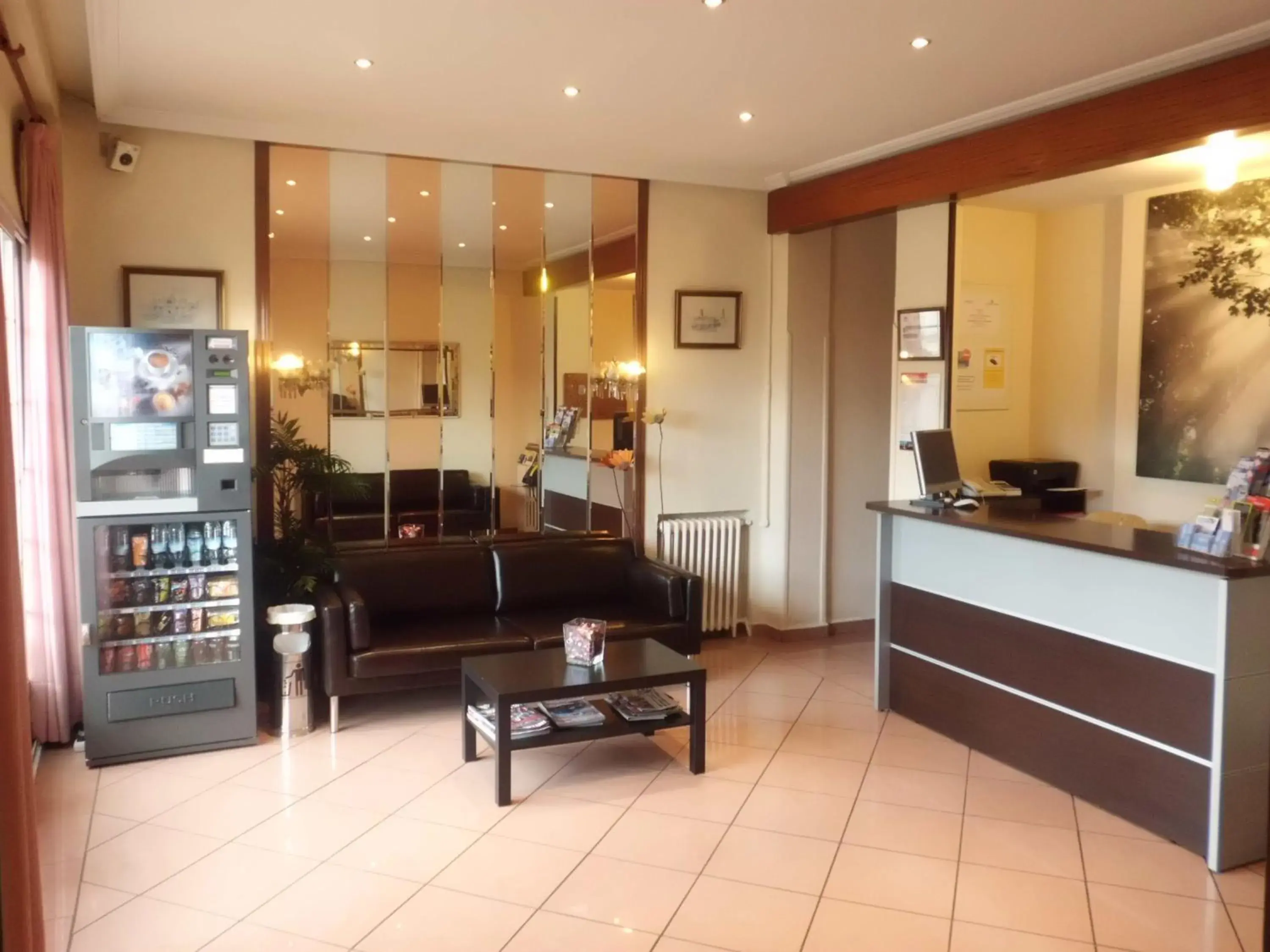 Lobby or reception in Hostal America Lobby or reception in Hostal America