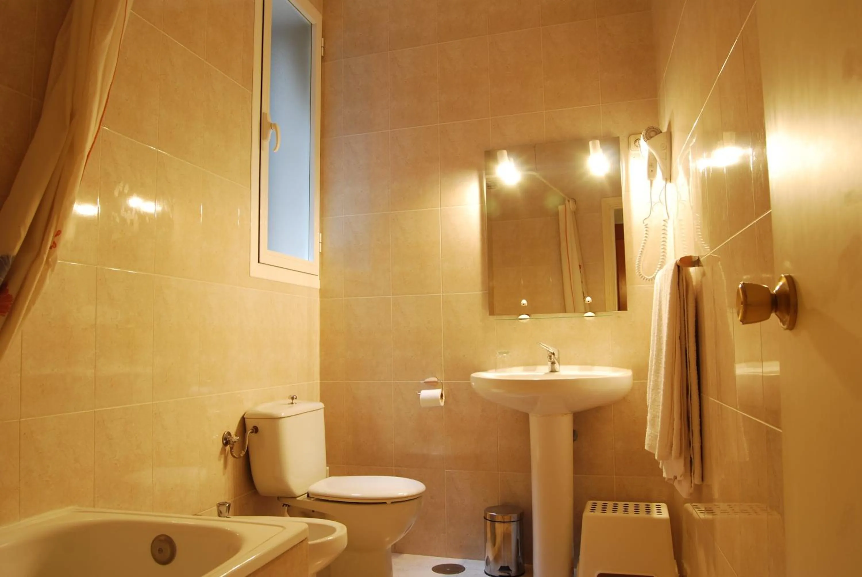 Bathroom in Hostal America