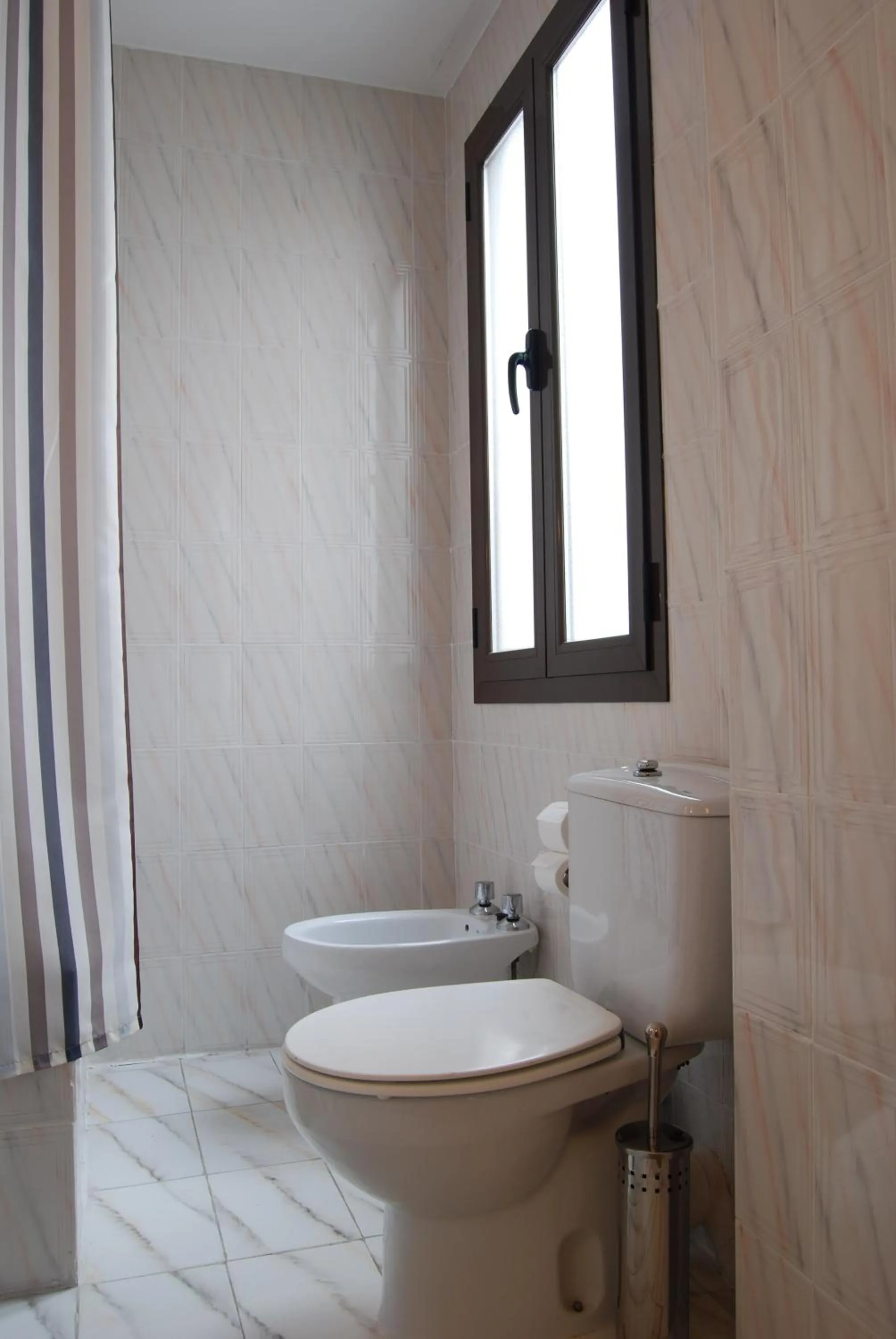 Bathroom in Hostal America