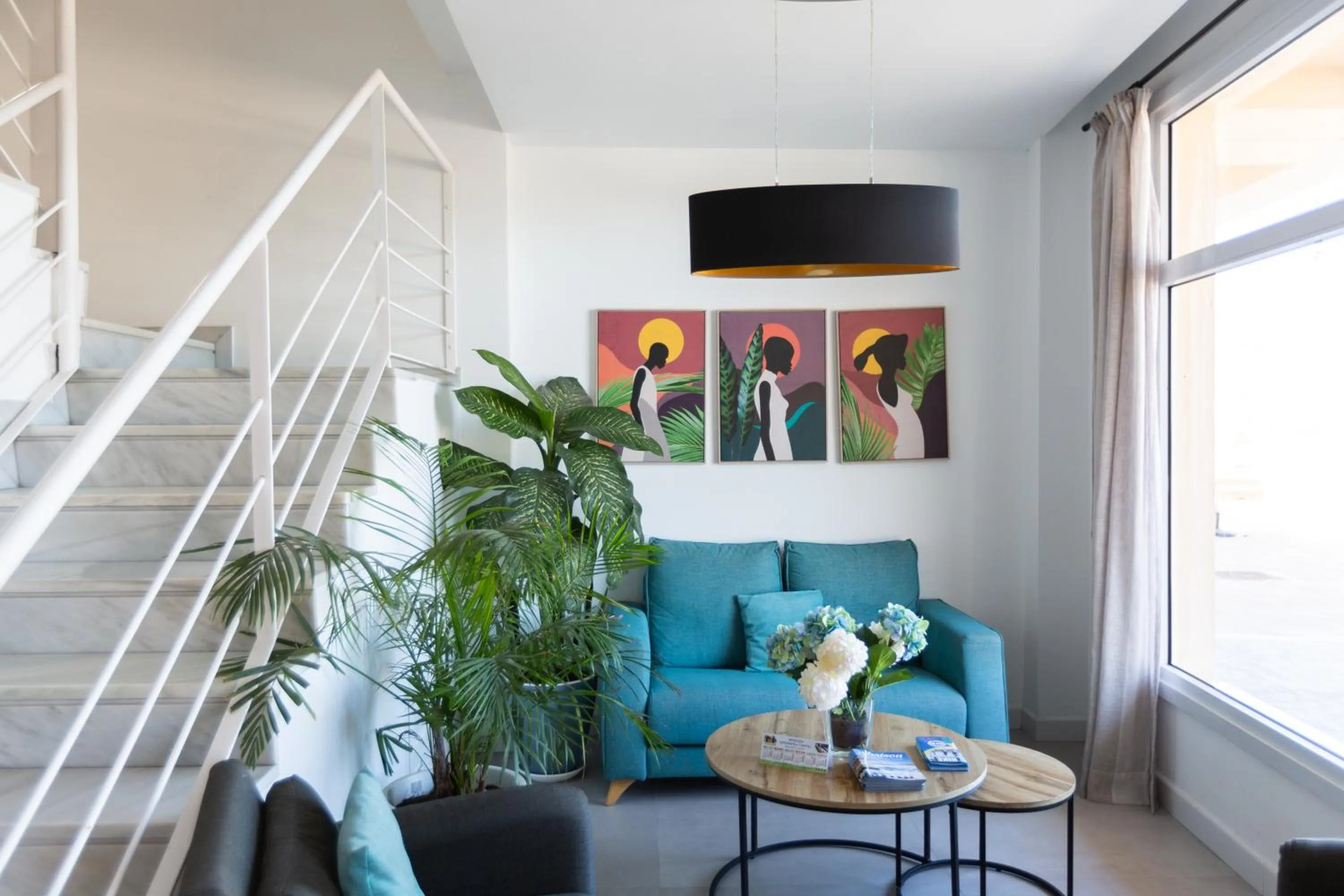 Facade/entrance in Hotel Mediterráneo by Croma