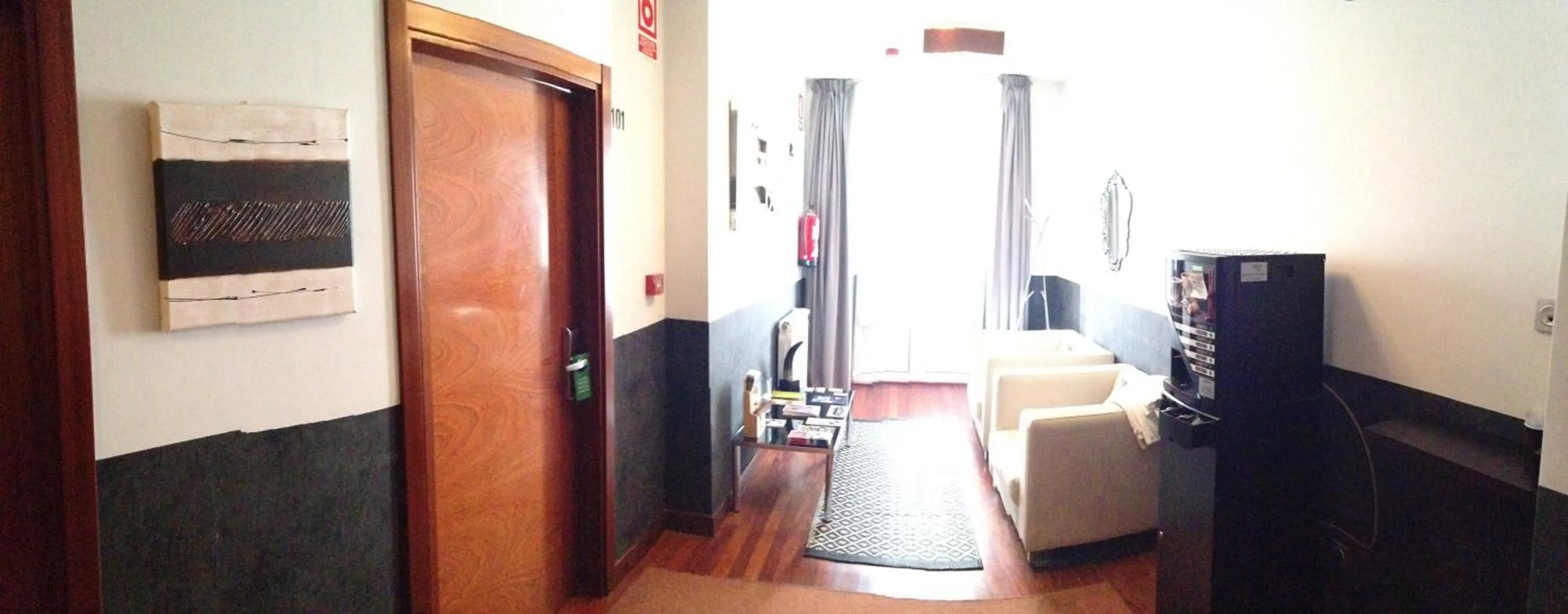 Lobby or reception in Hostal San Sebastian Centro