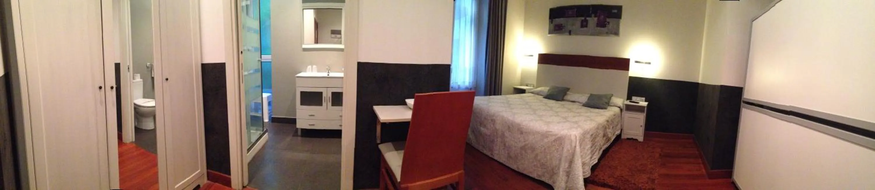 Photo of the whole room, Bed in Hostal San Sebastian Centro