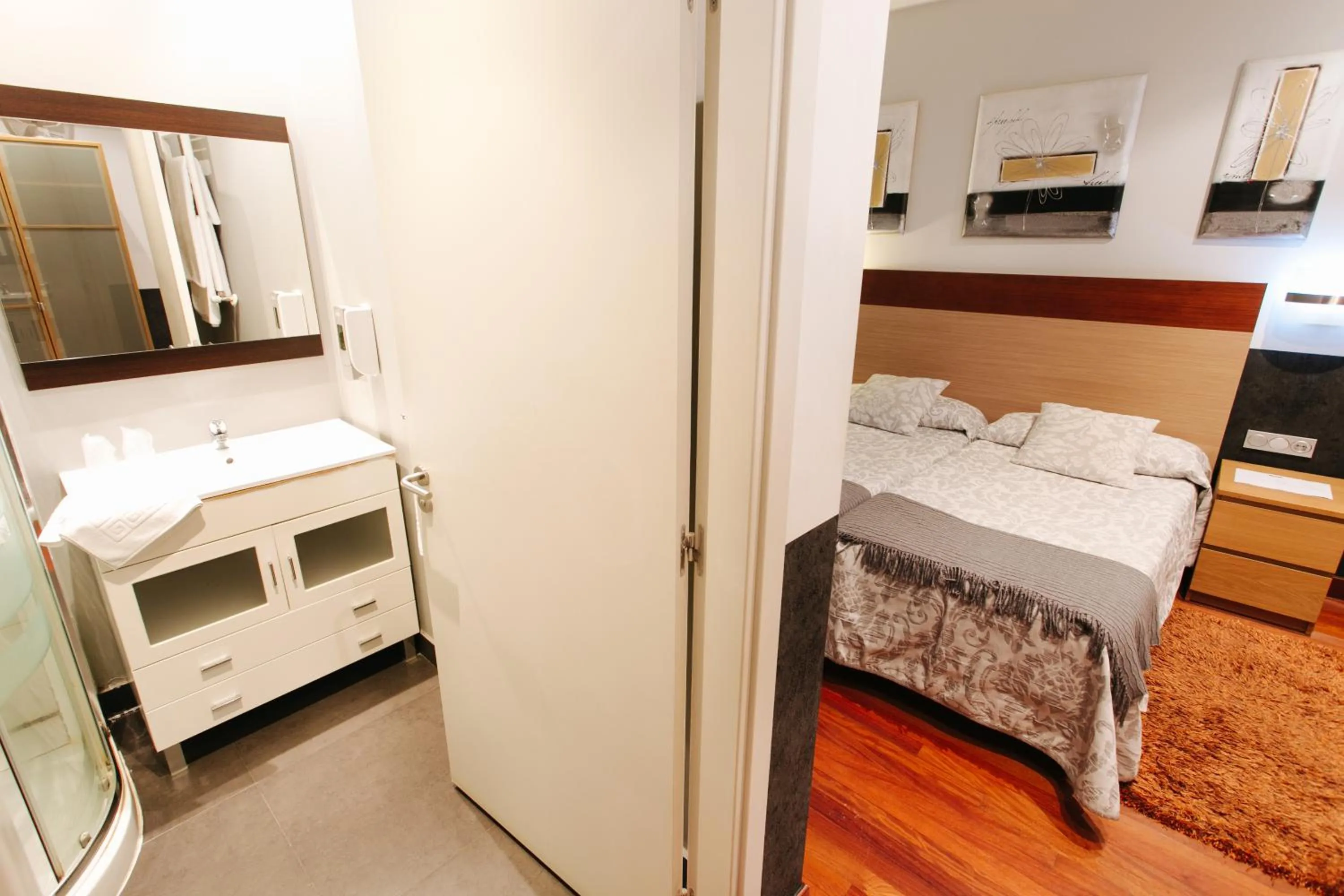 Photo of the whole room, Bed in Hostal San Sebastian Centro