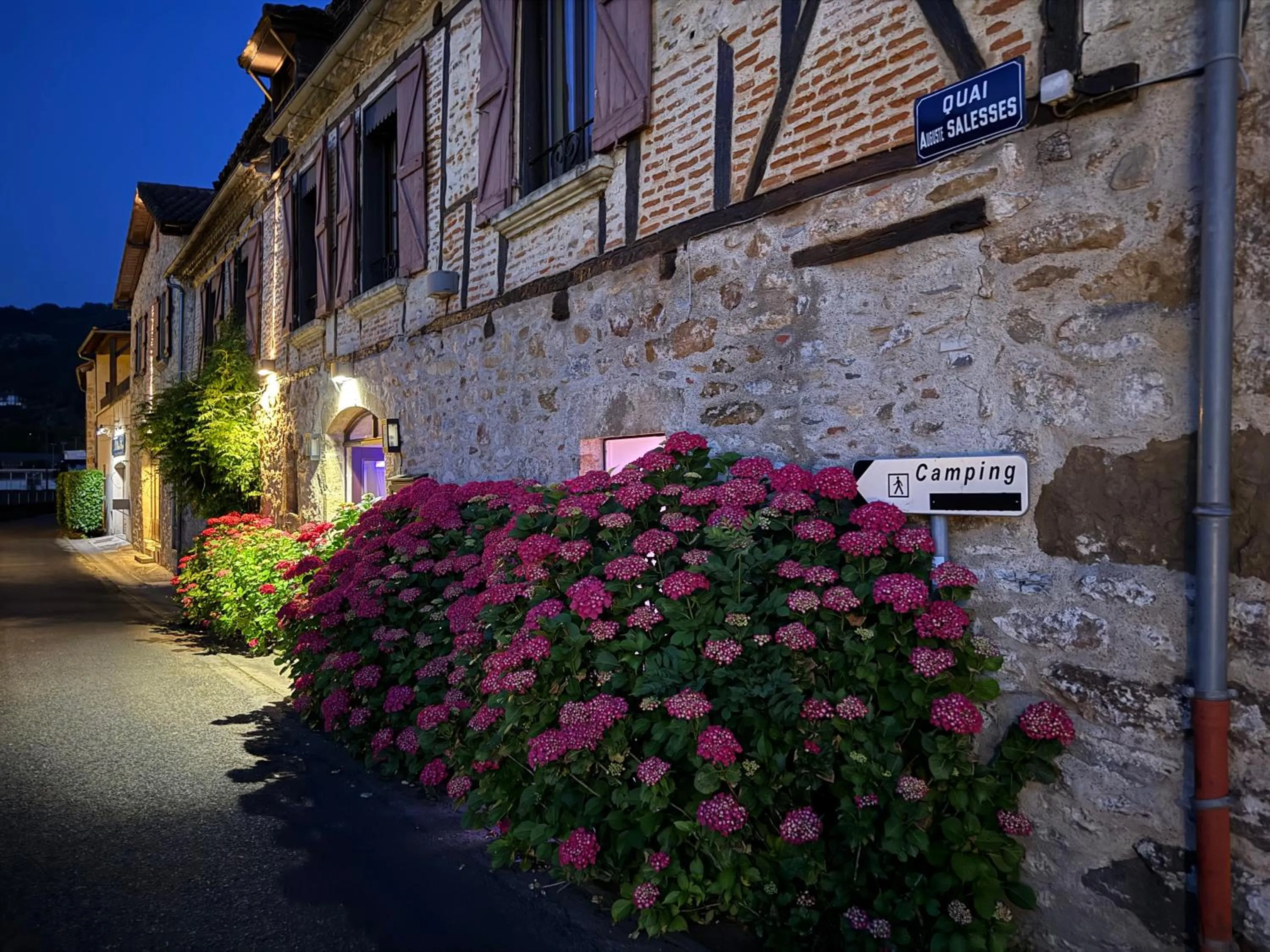 Le Victor Hugo - Hôtel et Restaurant - Logis Hôtels