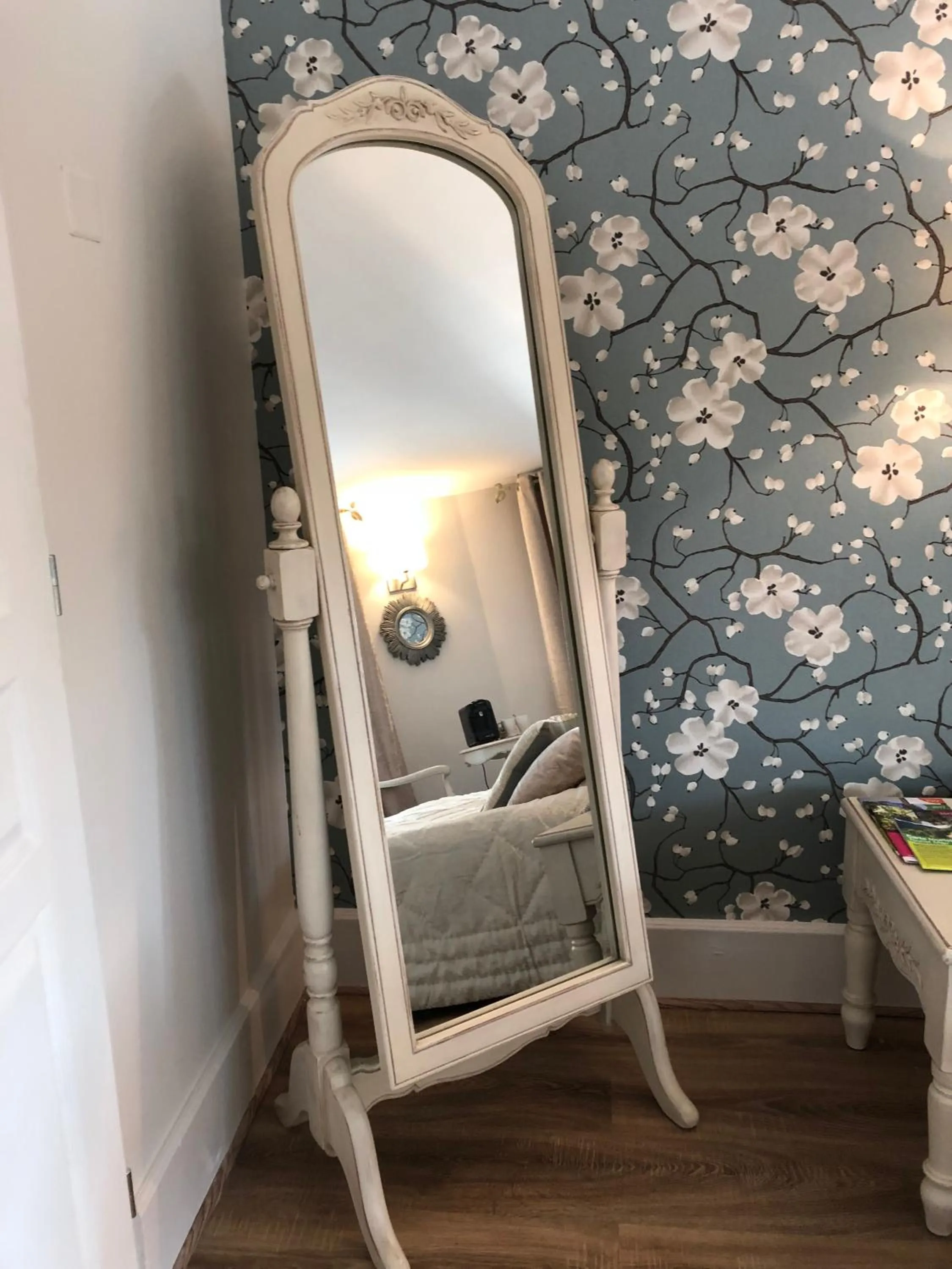 Decorative detail in Auberge Du Lac