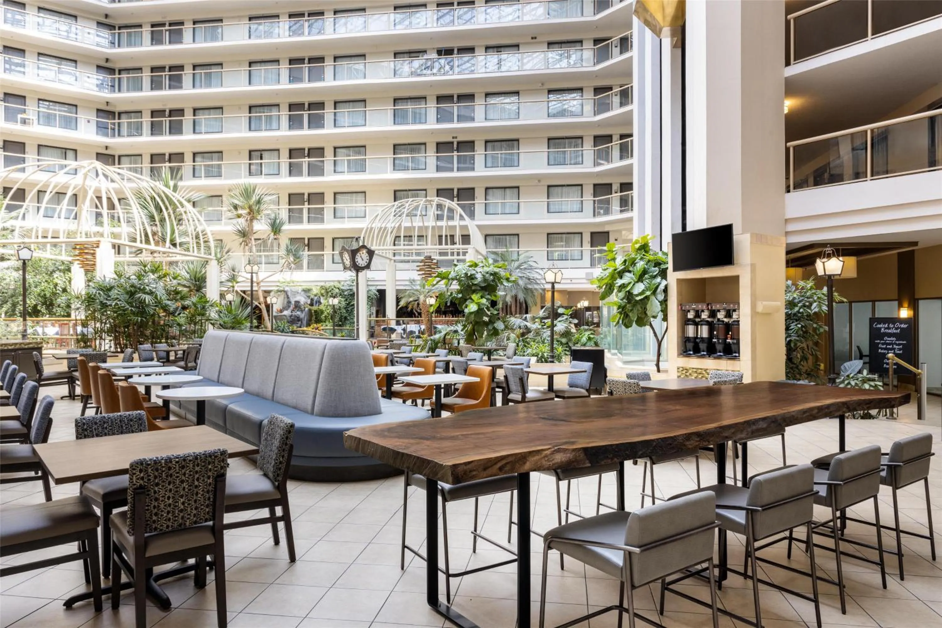 Breakfast in Embassy Suites Birmingham