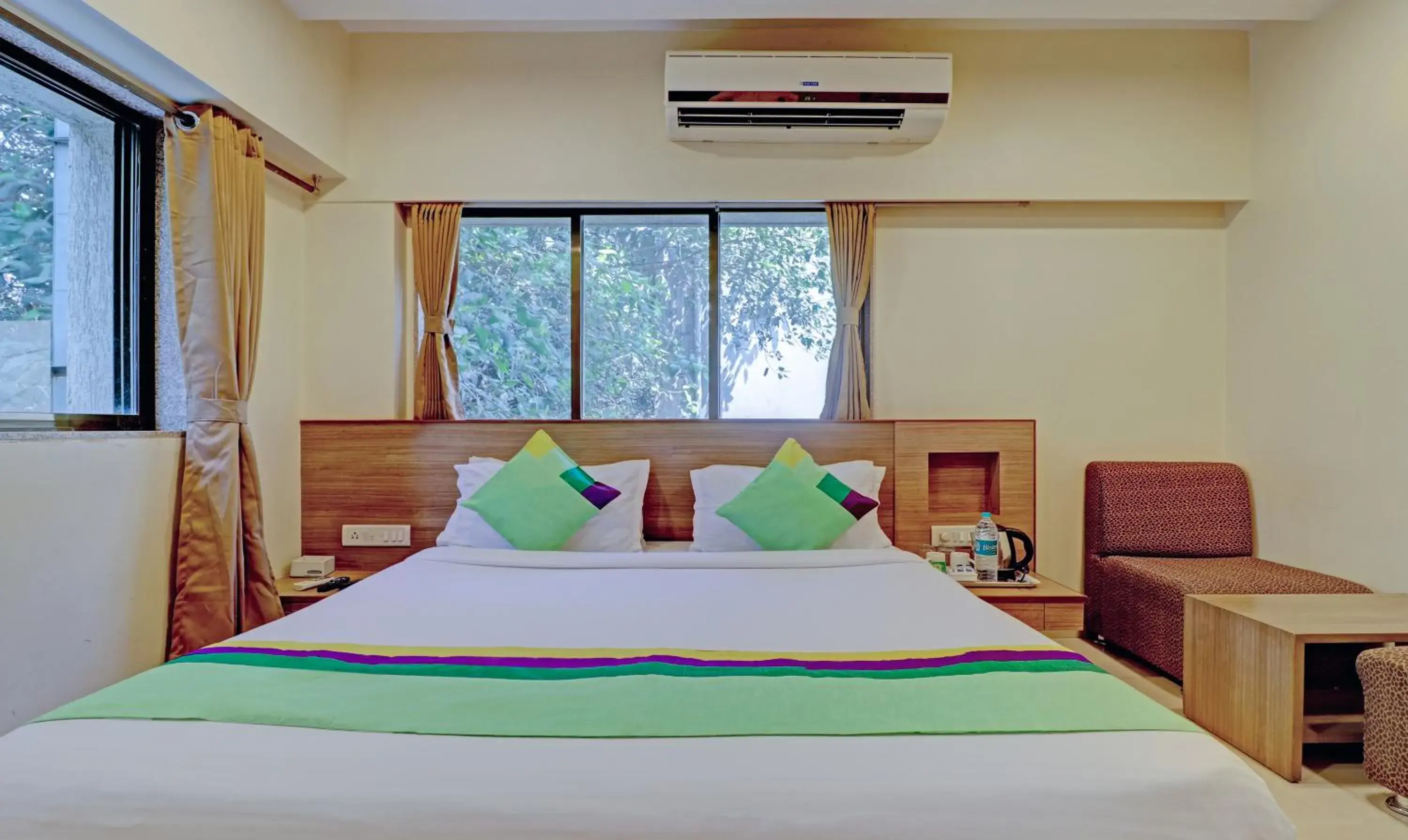 Bedroom, Bed in Treebo Vikrant Residency Bedroom, Bed in Treebo Vikrant Residency