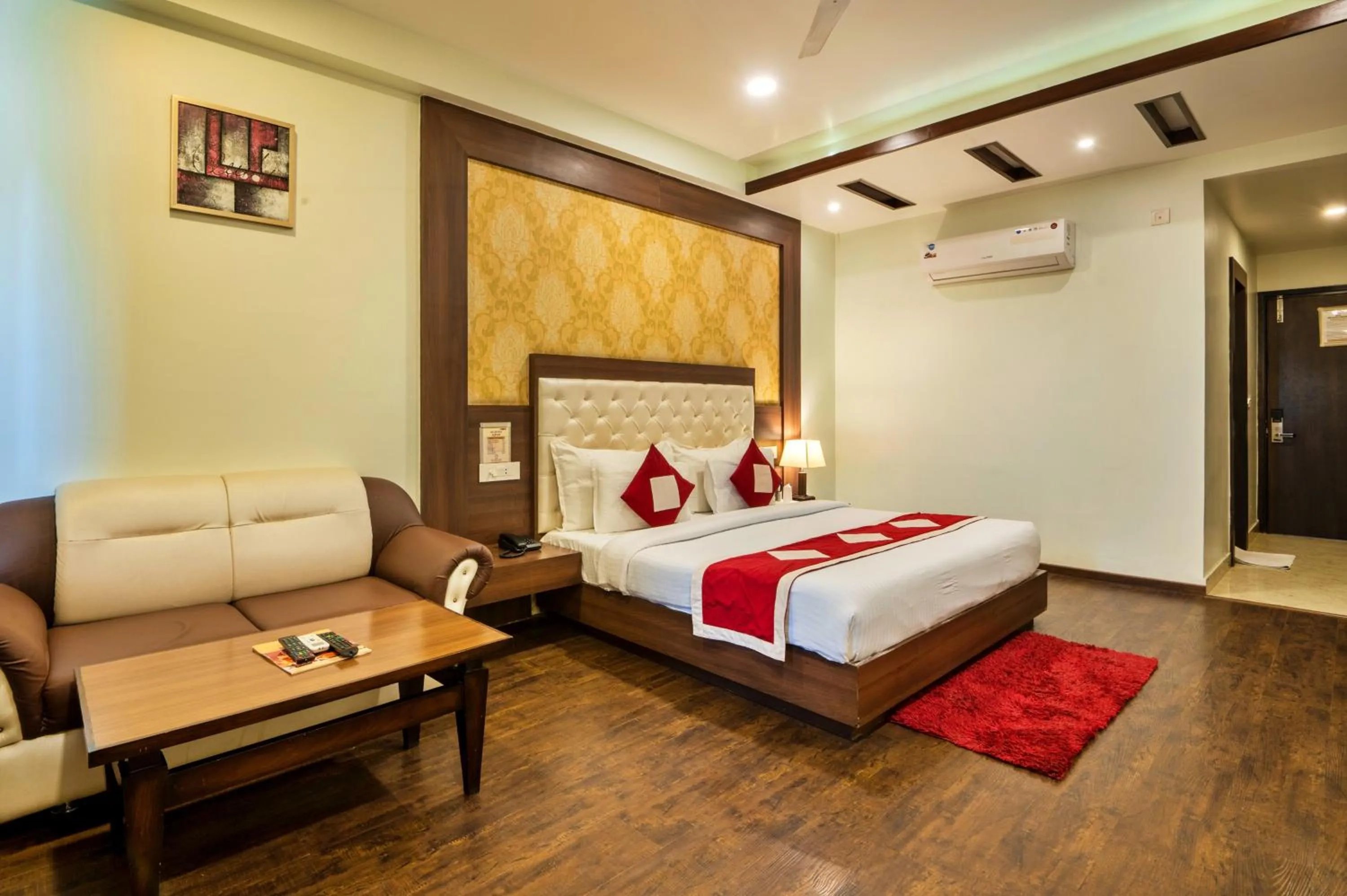 Bed in Hotel The Royal Krishna