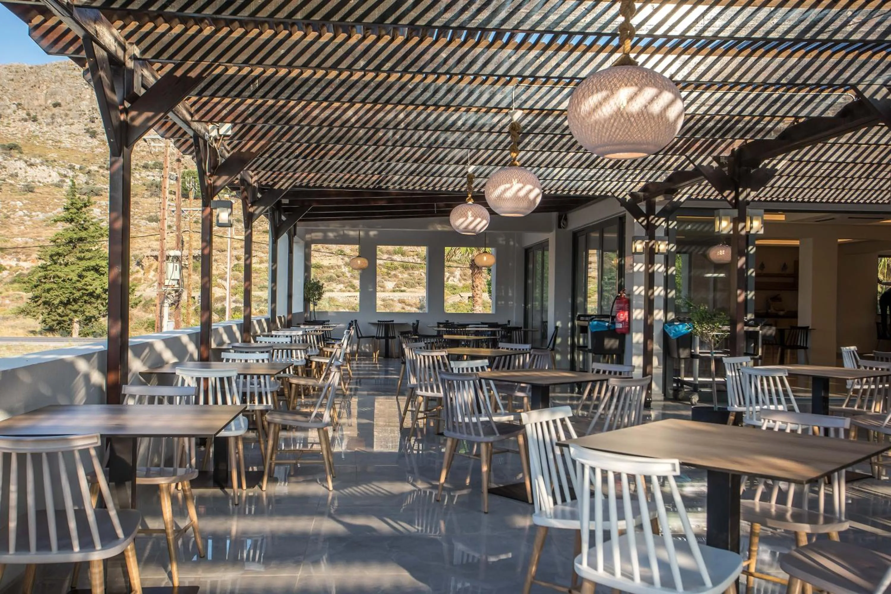 Restaurant/places to eat in Lardos Bay Hotel