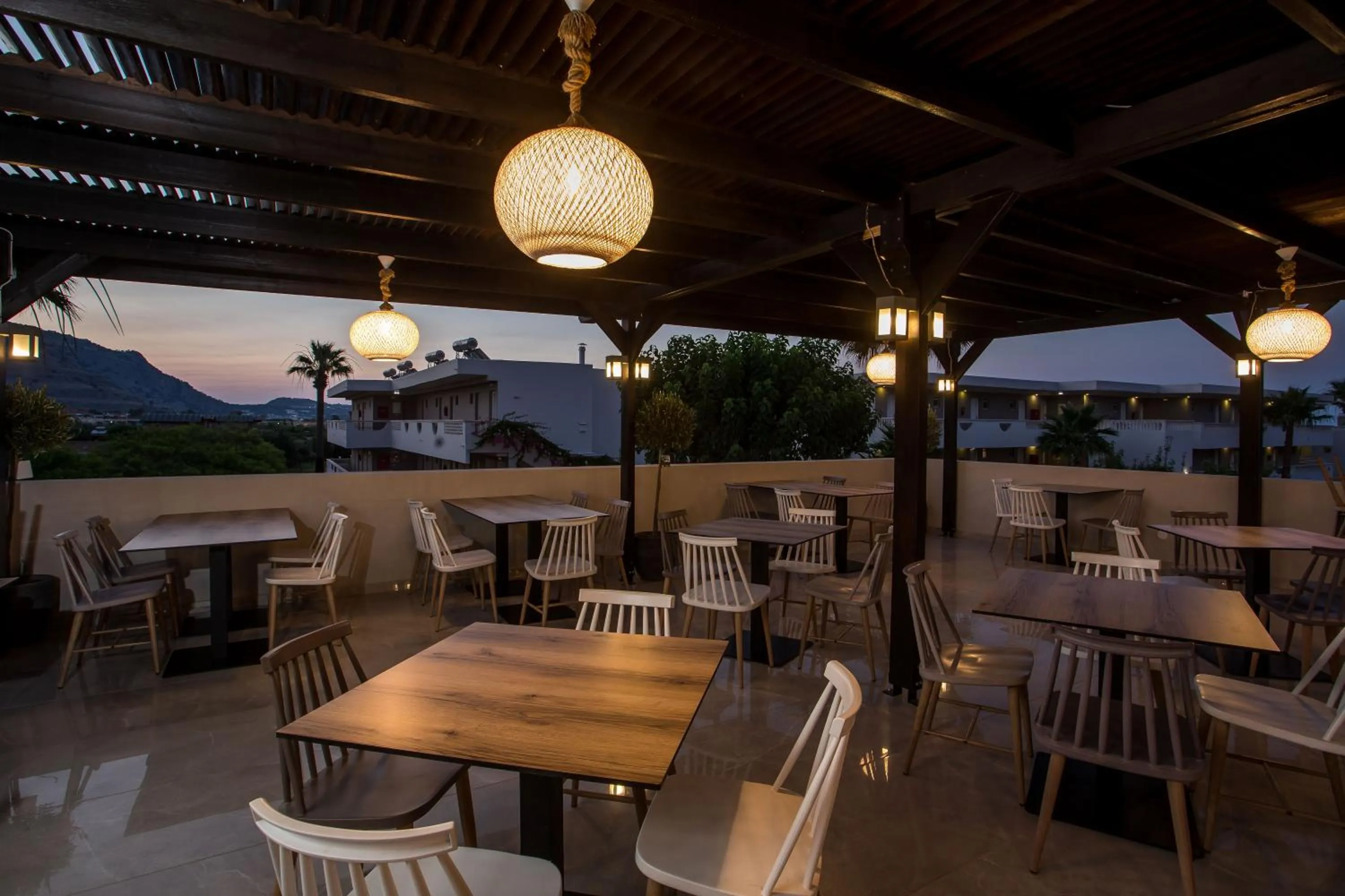 Restaurant/places to eat in Lardos Bay Hotel