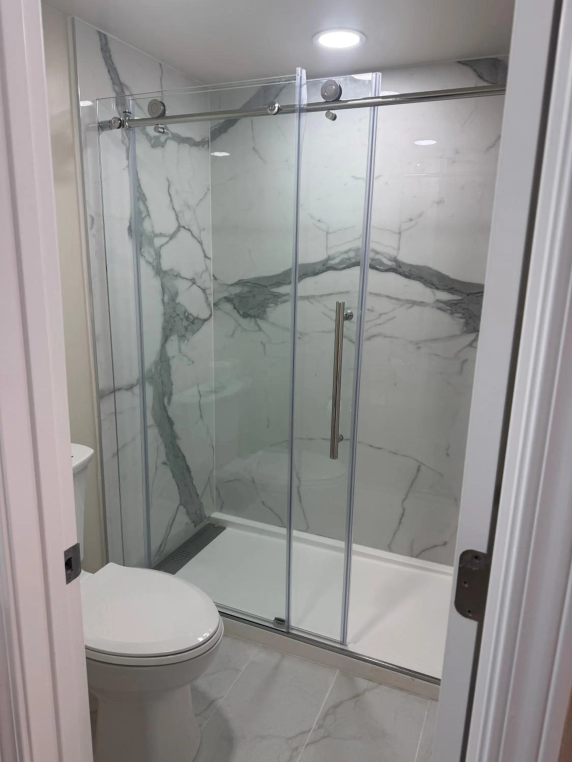 Shower in Townhouse Inn and Suites