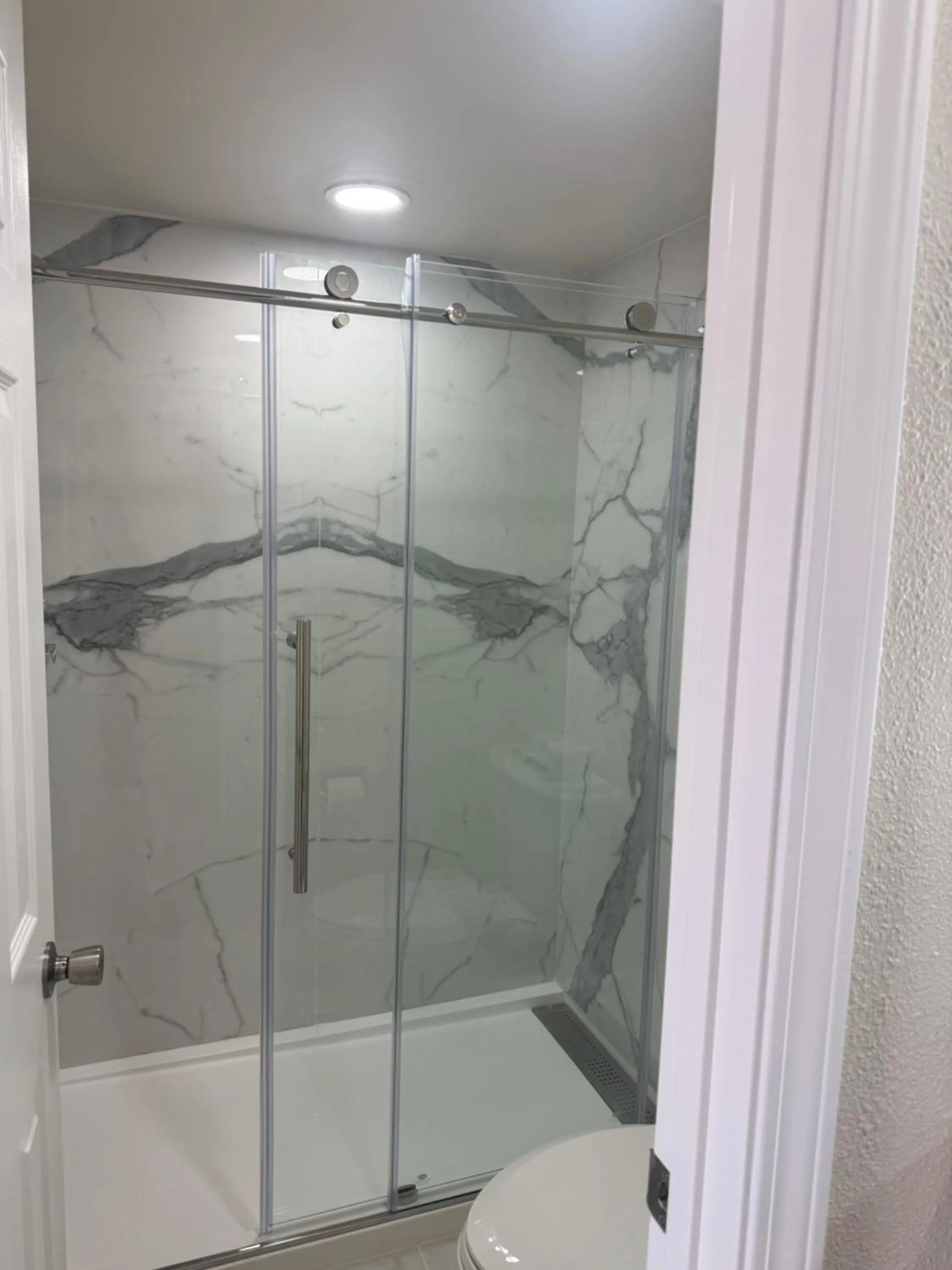 Bathroom in Townhouse Inn and Suites