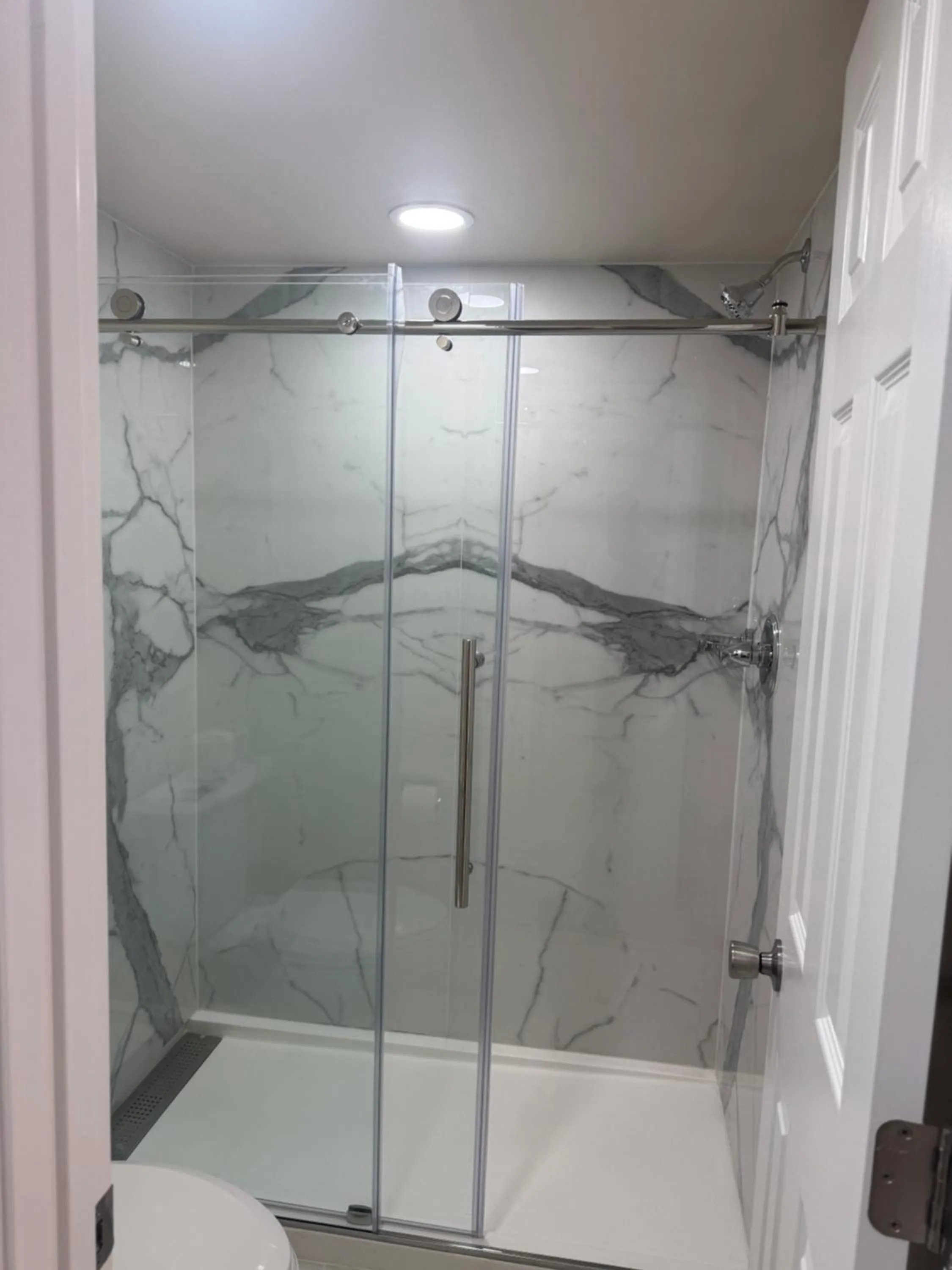 Shower in Townhouse Inn and Suites