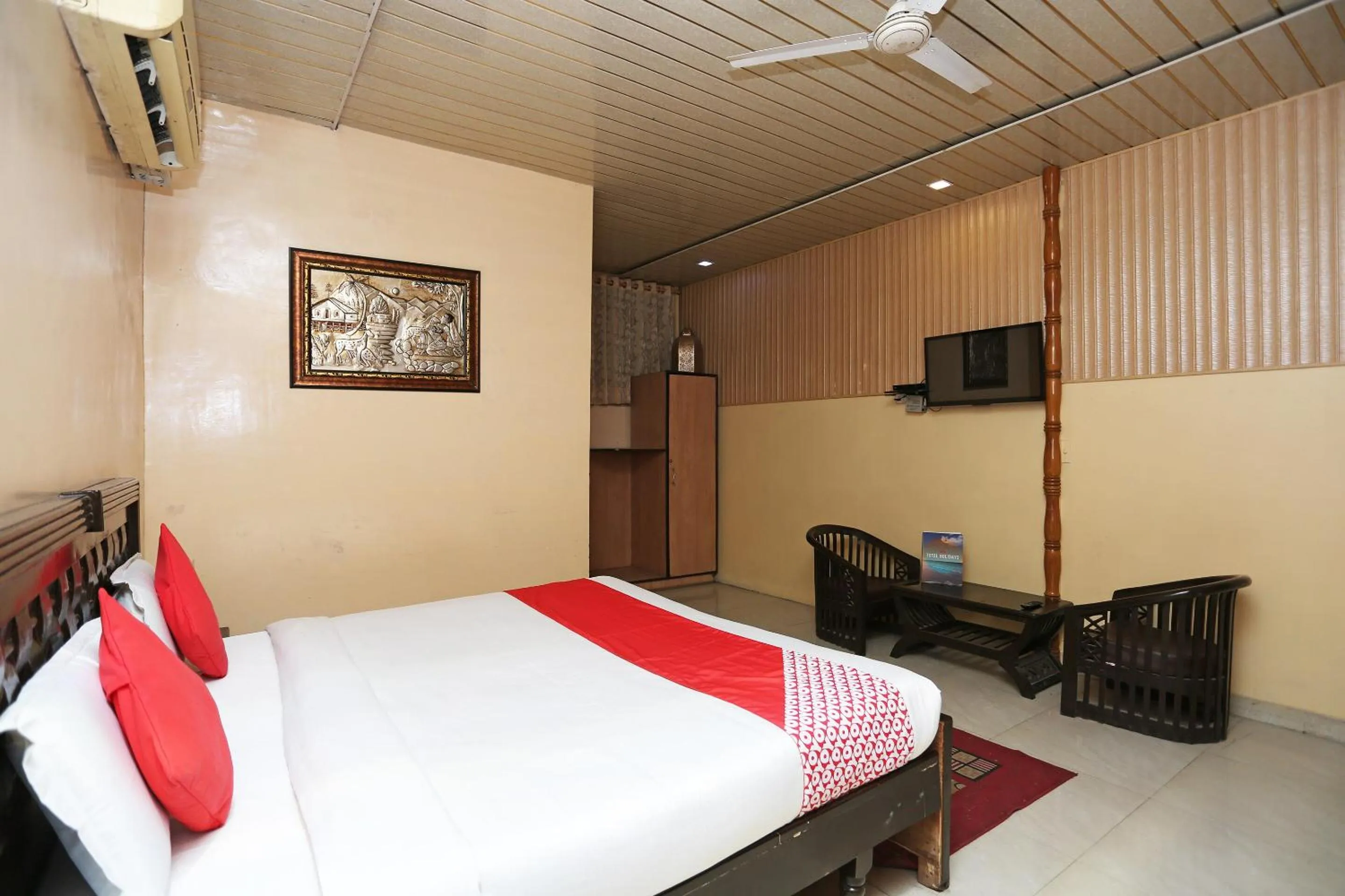 Bedroom, Bed in Hotel O Madhur Regency