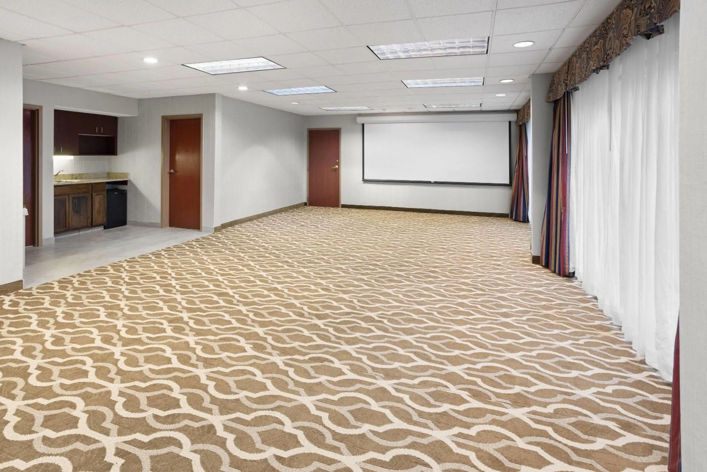 Meeting/conference room in Wingate by Wyndham Buckhannon
