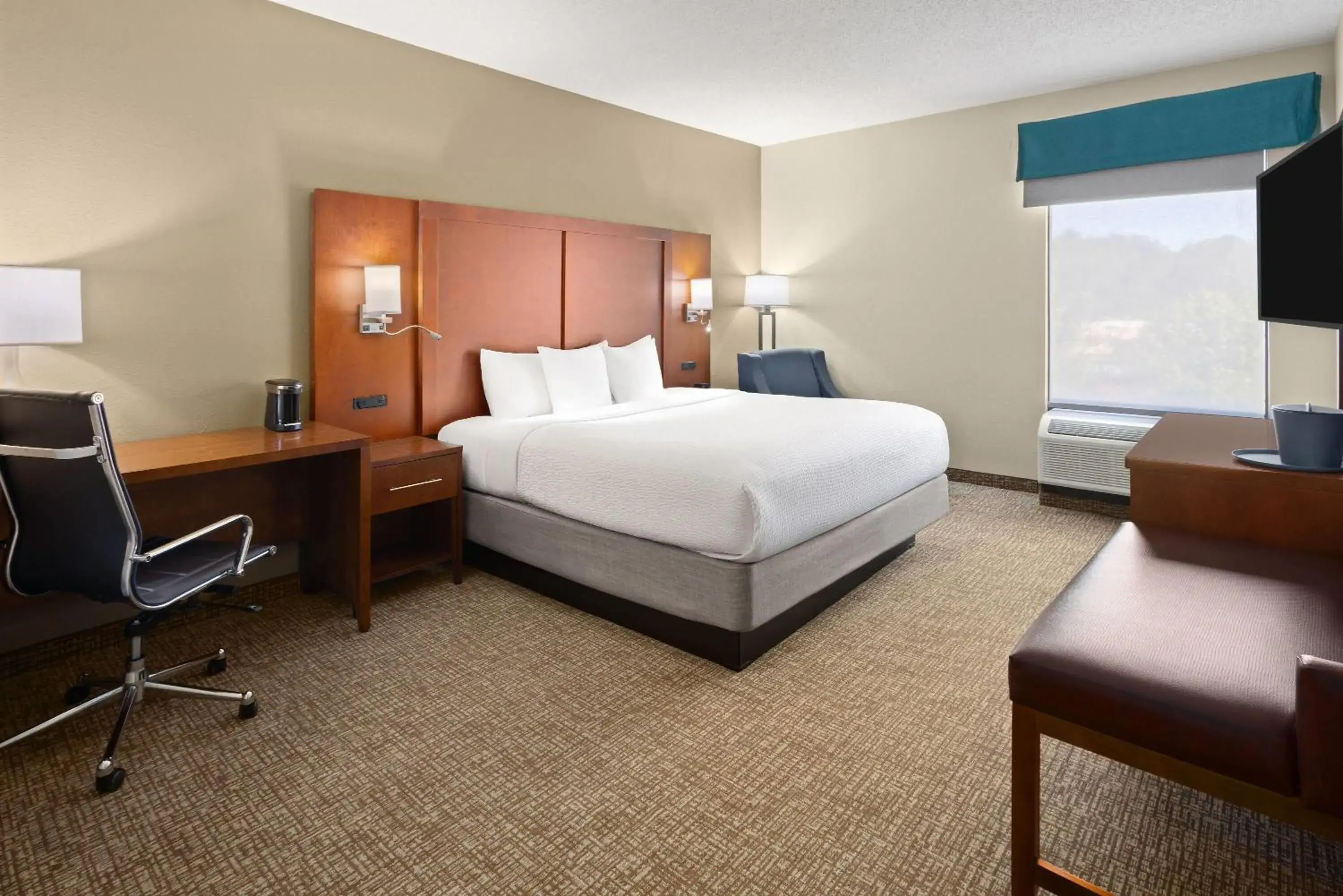 Photo of the whole room, Bed in Wingate by Wyndham Buckhannon Photo of the whole room, Bed in Wingate by Wyndham Buckhannon