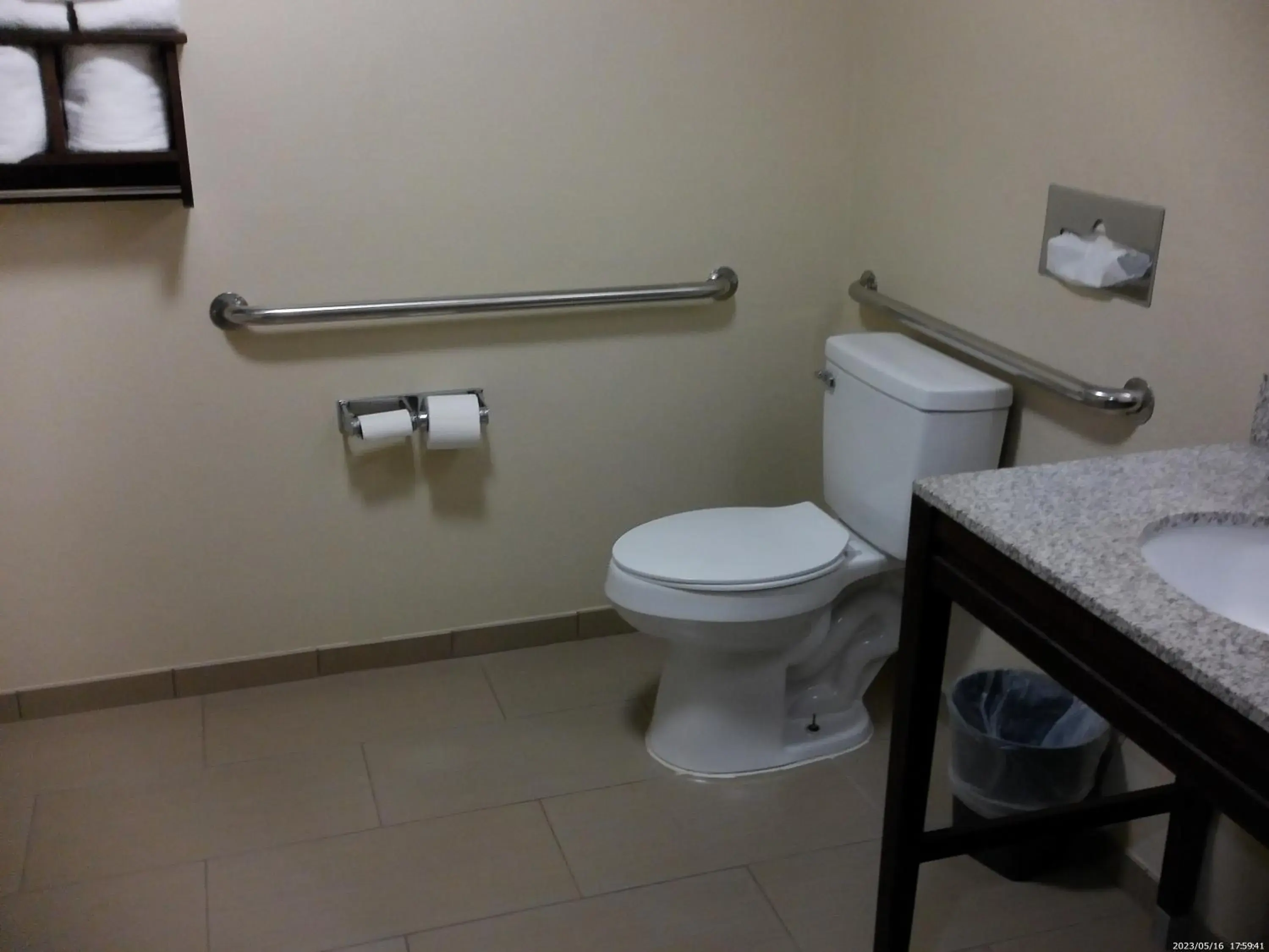 King Room with Tub and Grab Bars - Mobility/Hearing Accessible - Non-Smoking in Wingate by Wyndham Buckhannon King Room with Tub and Grab Bars - Mobility/Hearing Accessible - Non-Smoking in Wingate by Wyndham Buckhannon