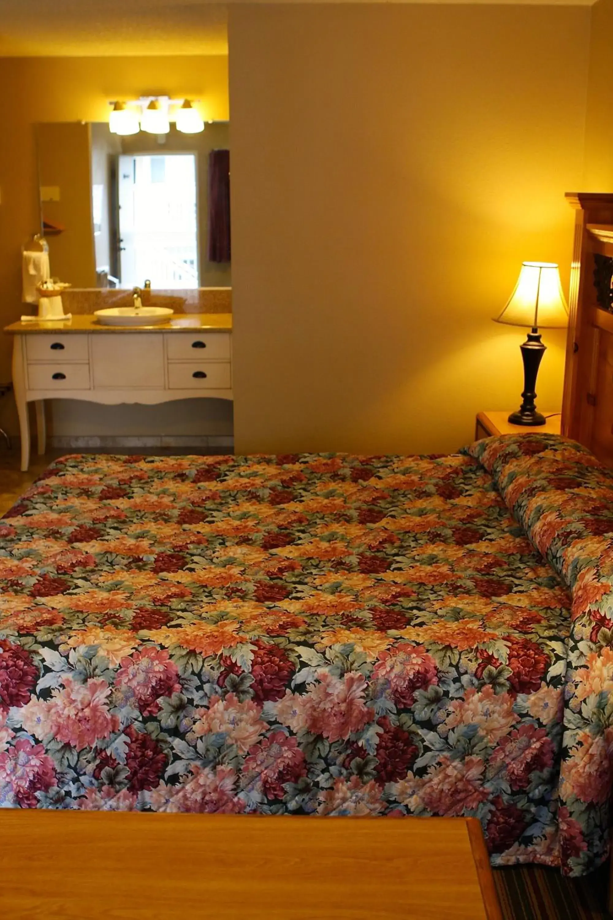 Bed in San Luis Inn and Suites Bed in San Luis Inn and Suites