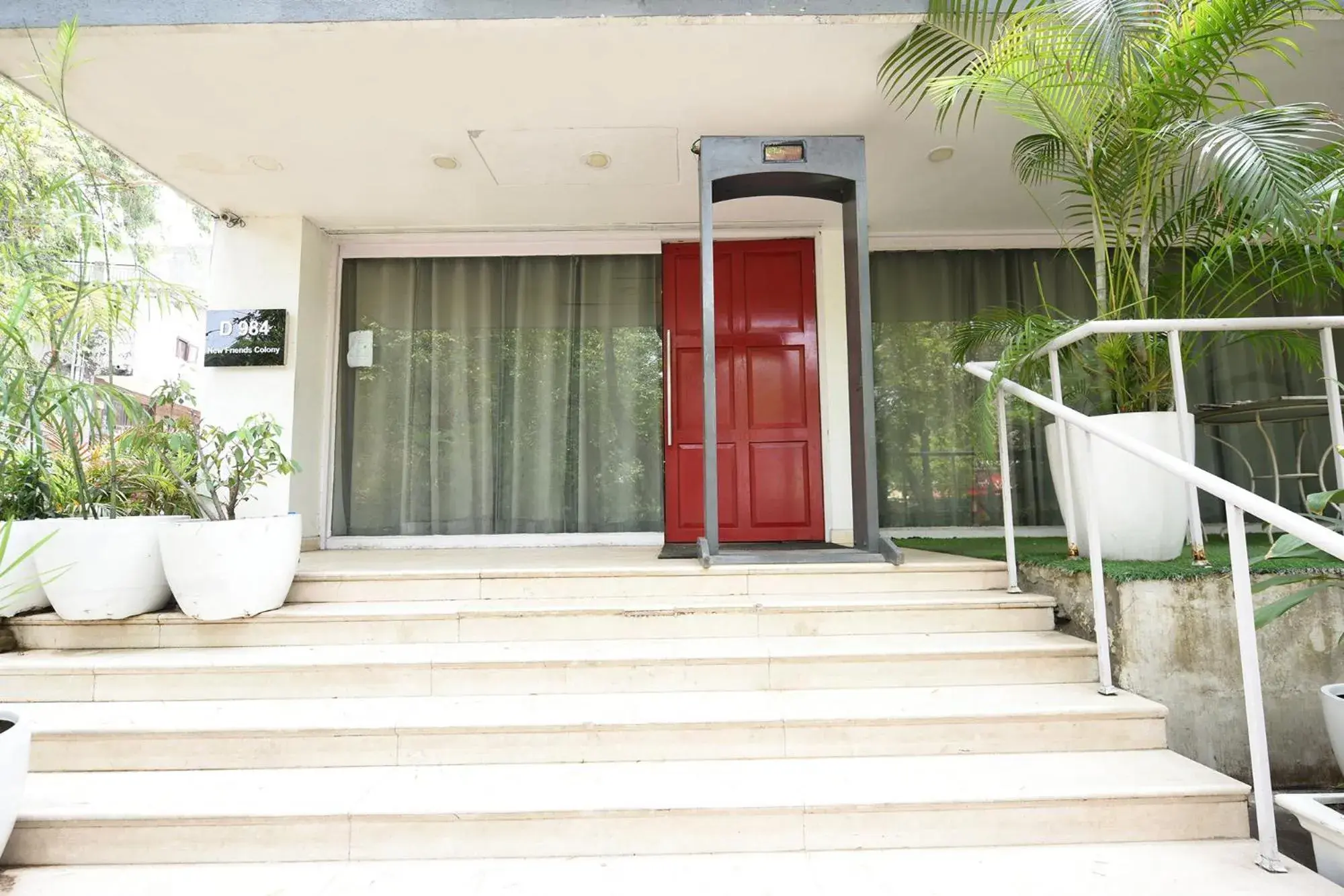 Facade/entrance in FabHotel NFC II Facade/entrance in FabHotel NFC II