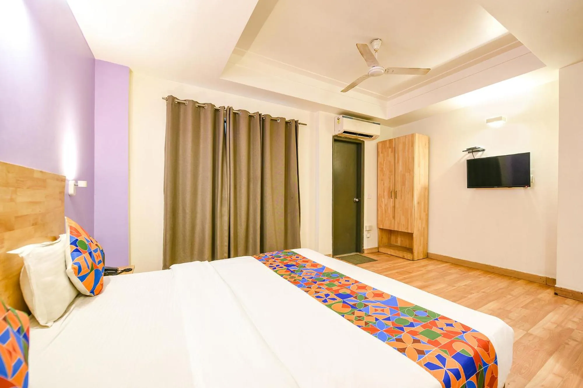 Bed in FabHotel NFC II