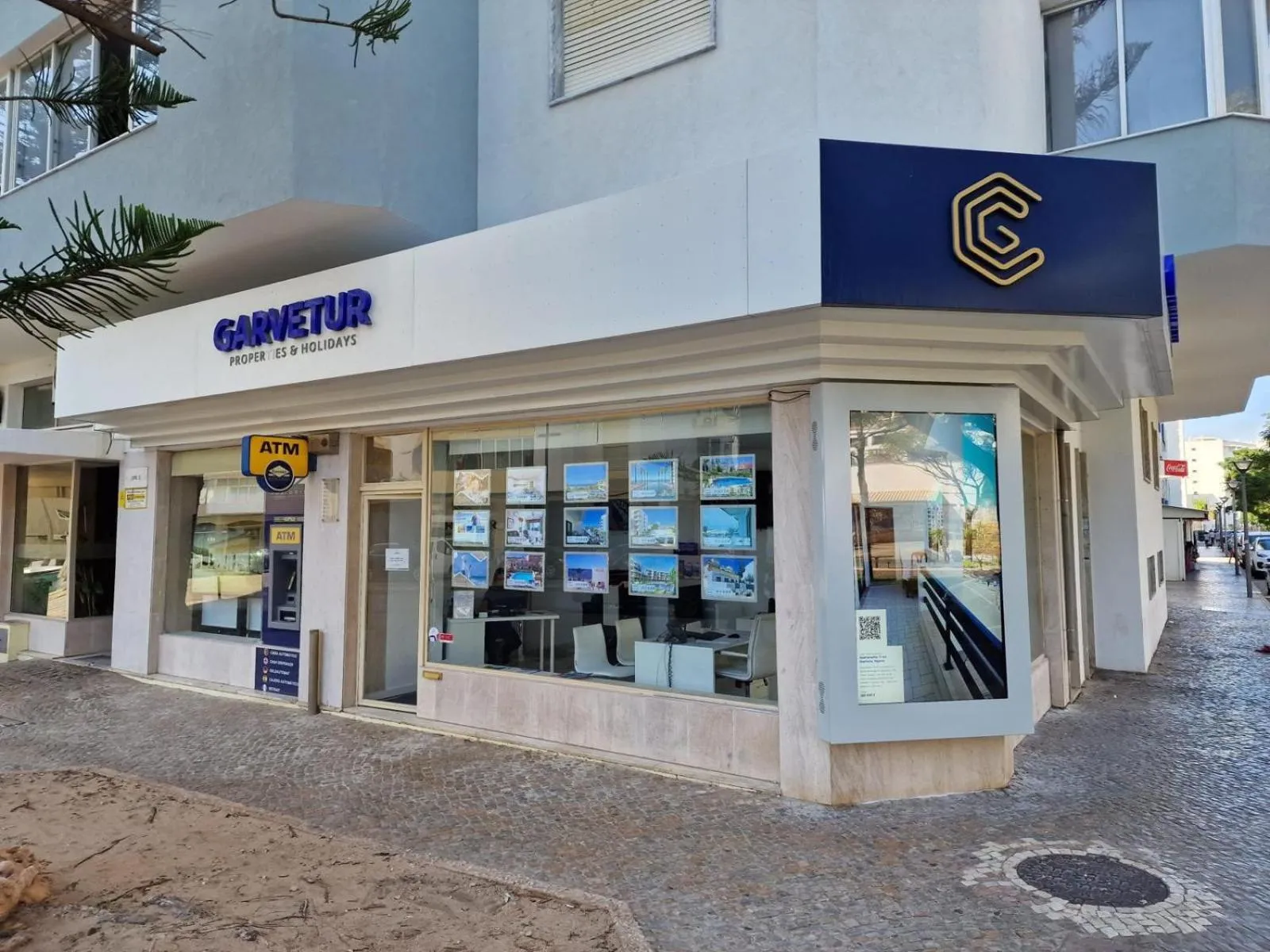 Lobby or reception in Torres Mira Praia by Garvetur