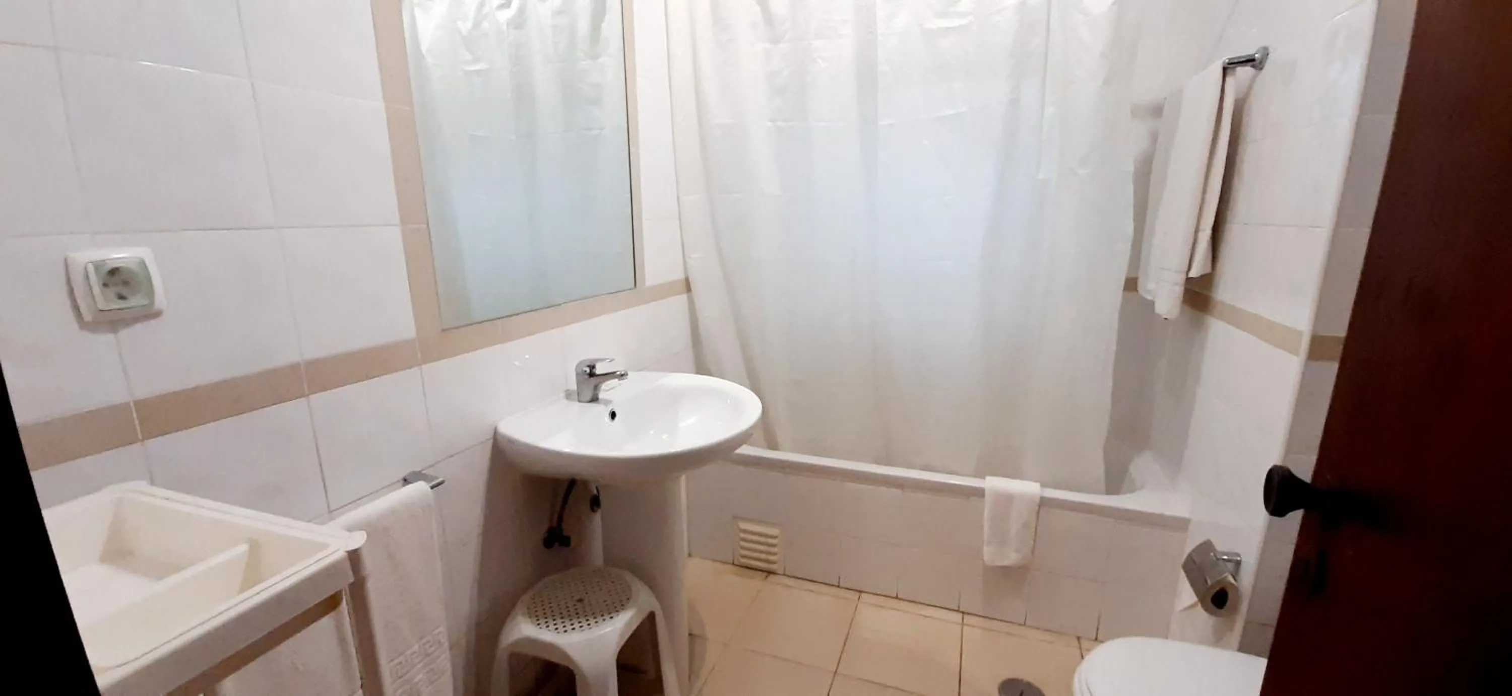 Bathroom in Torres Mira Praia by Garvetur