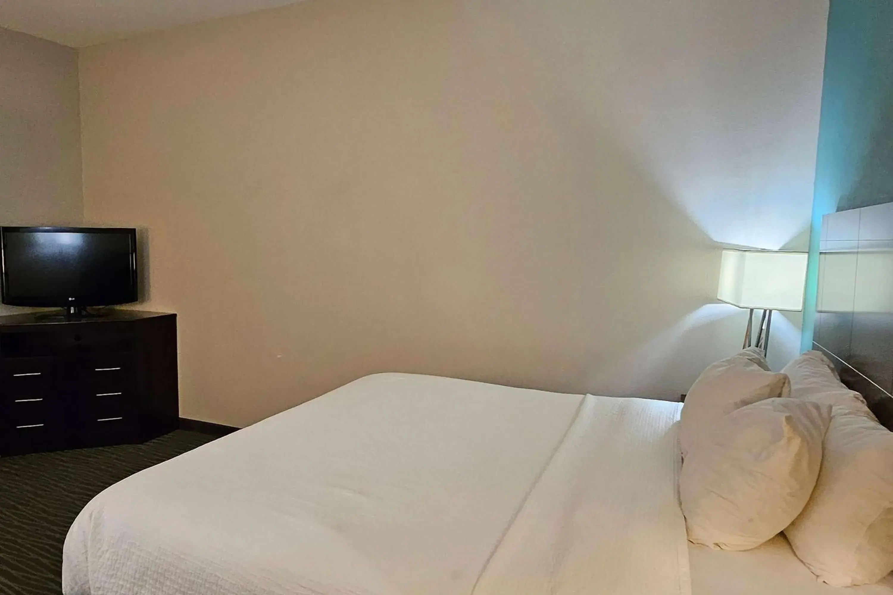 Bed in Ramada by Wyndham Burkburnett - Wichita Falls Bed in Ramada by Wyndham Burkburnett - Wichita Falls