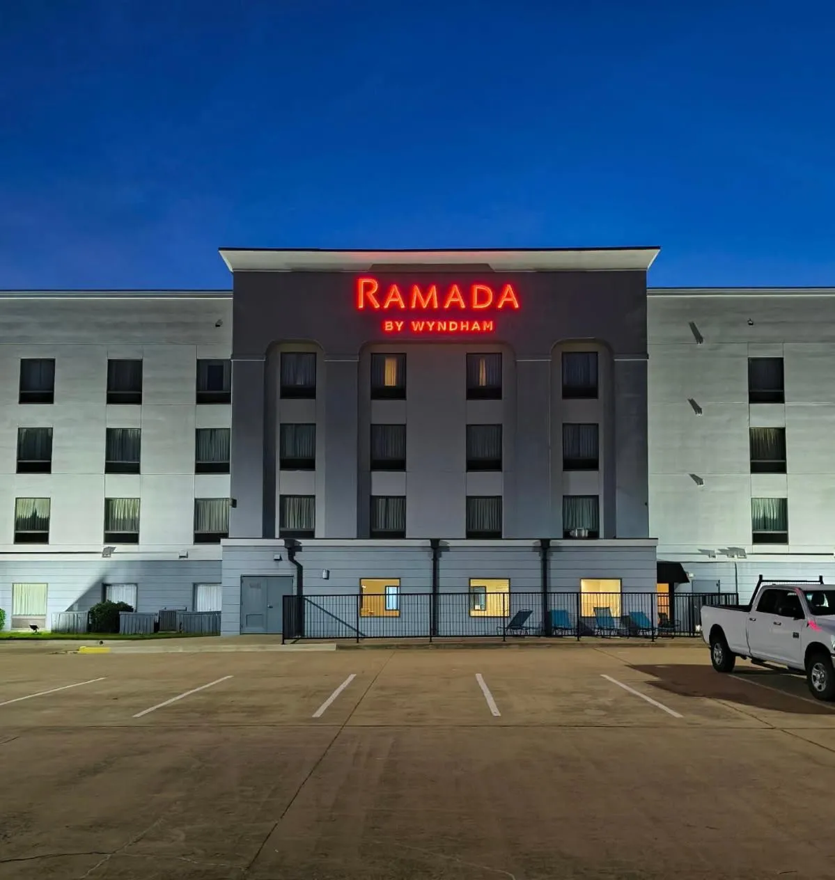 Ramada by Wyndham Burkburnett - Wichita Falls
