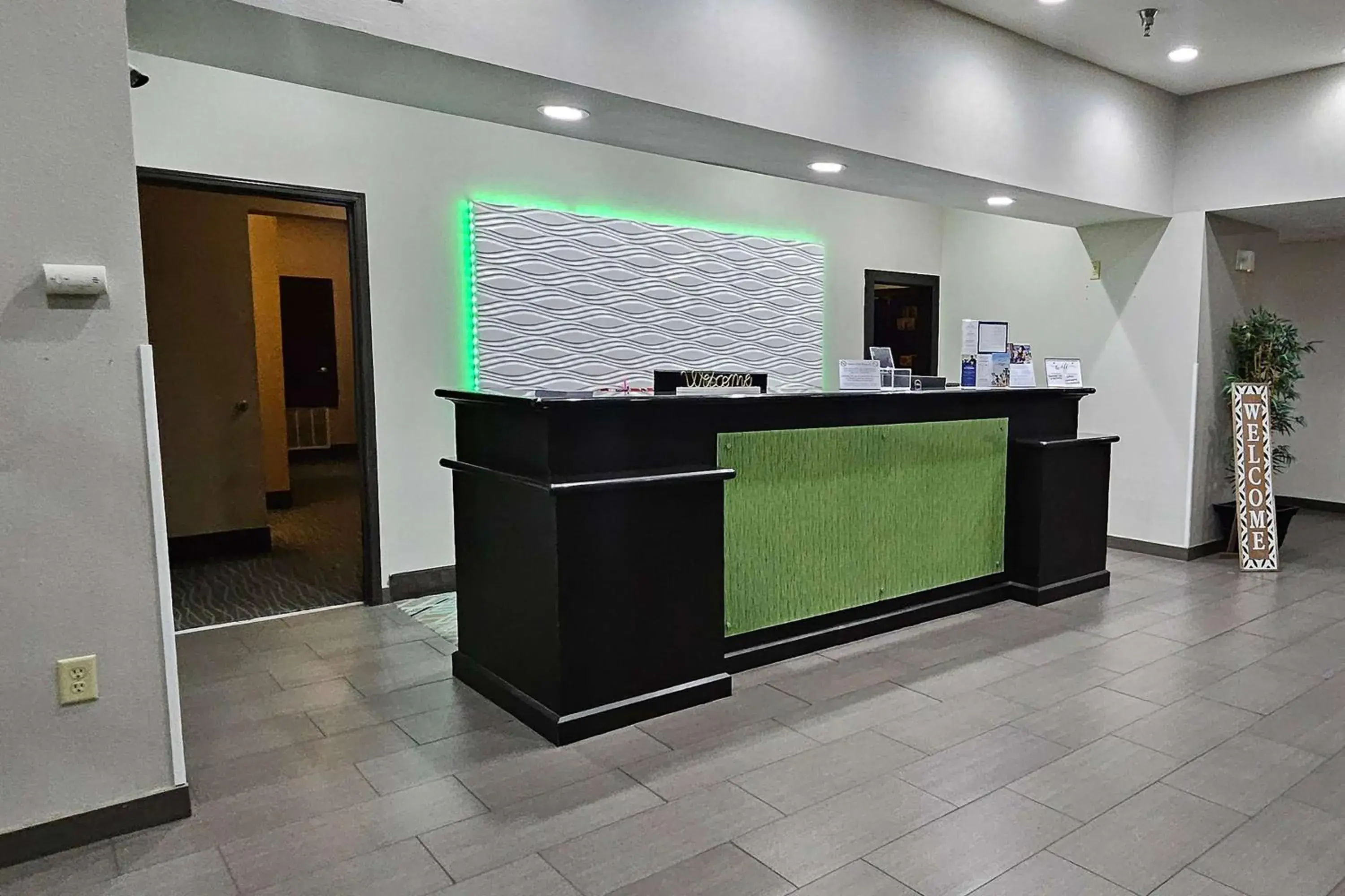 Lobby or reception in Ramada by Wyndham Burkburnett - Wichita Falls Lobby or reception in Ramada by Wyndham Burkburnett - Wichita Falls