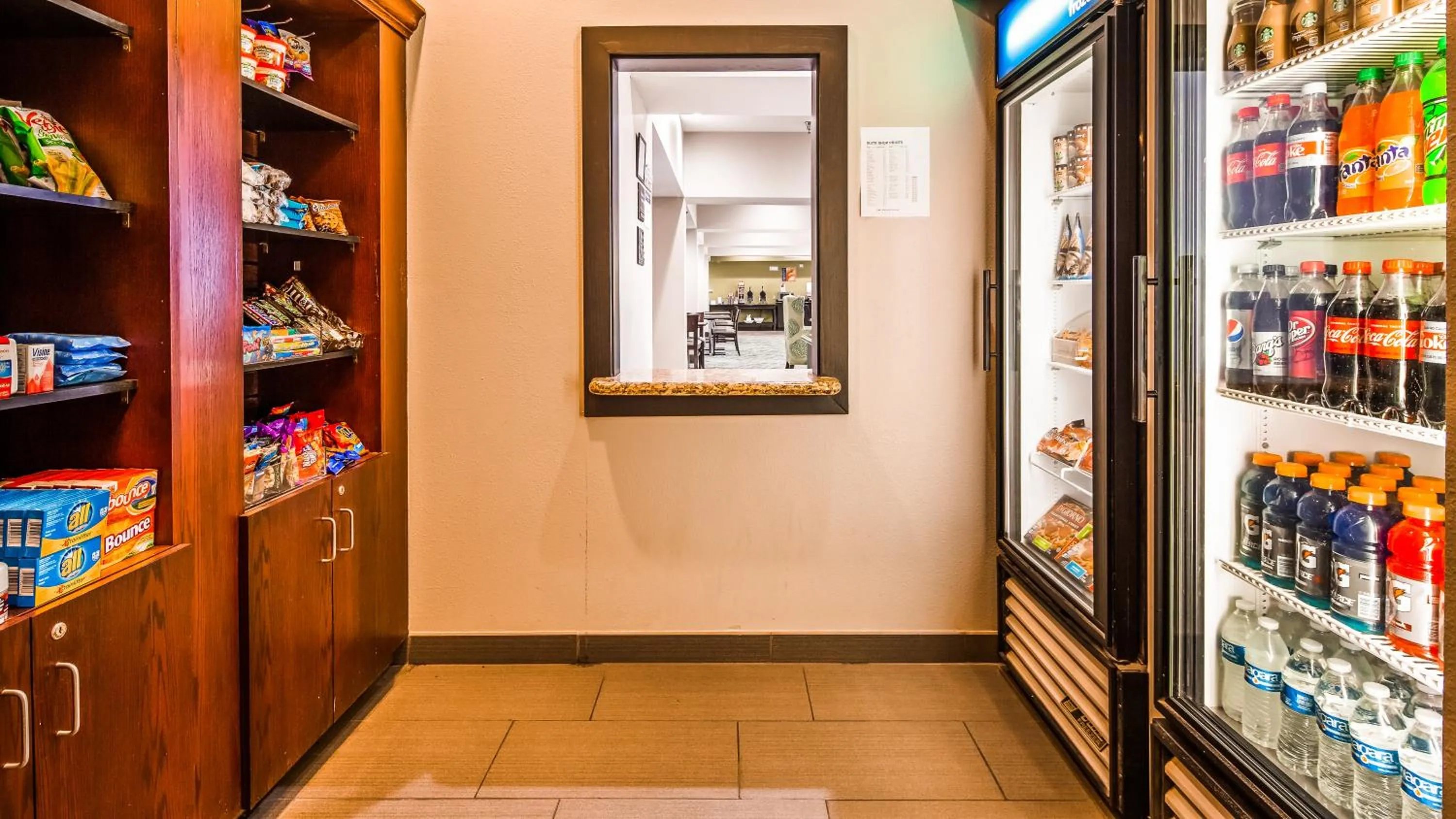 Supermarket/grocery shop in Ramada by Wyndham Burkburnett - Wichita Falls