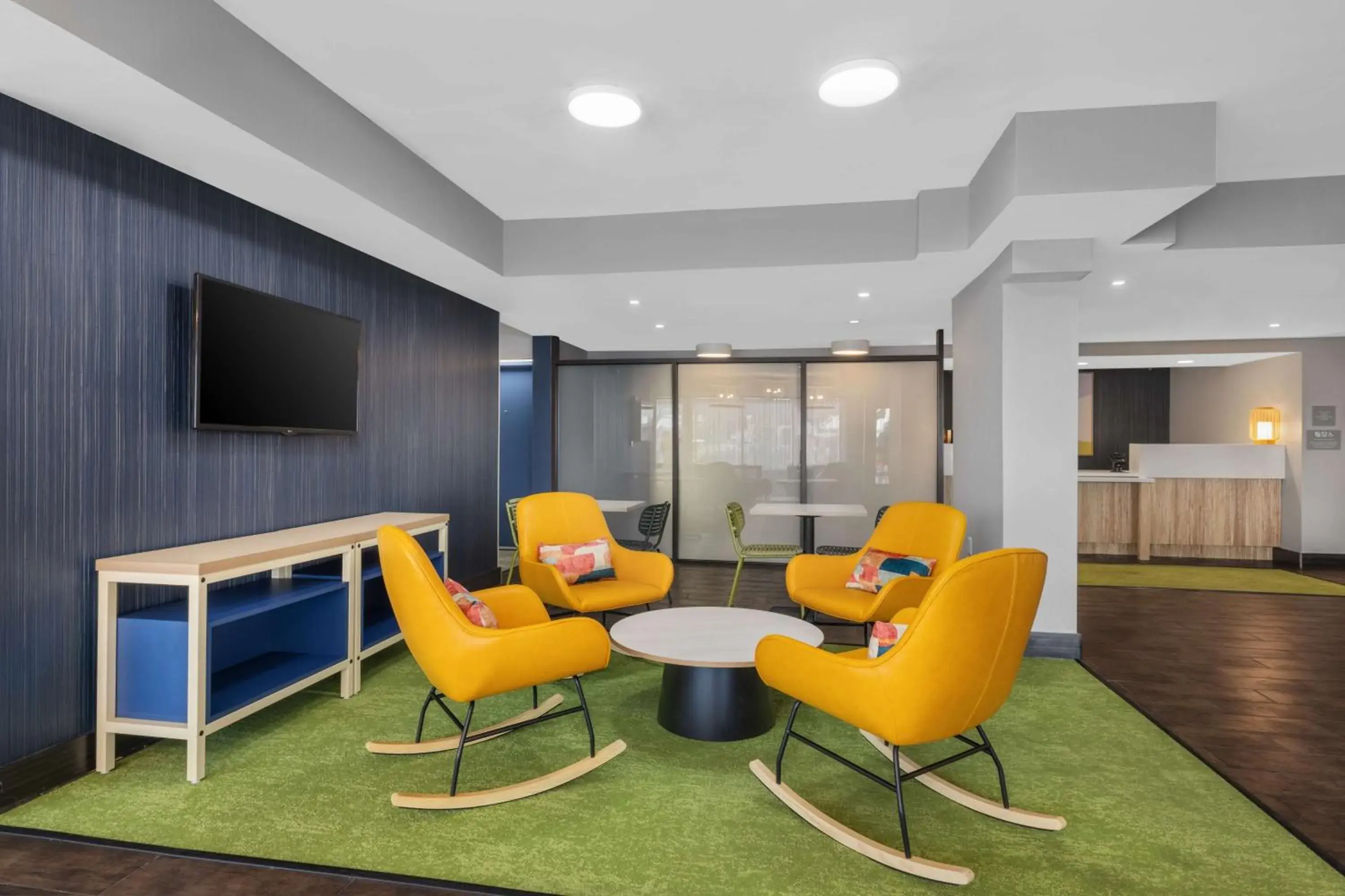 Lobby or reception in Spark by Hilton Bakersfield Central Lobby or reception in Spark by Hilton Bakersfield Central