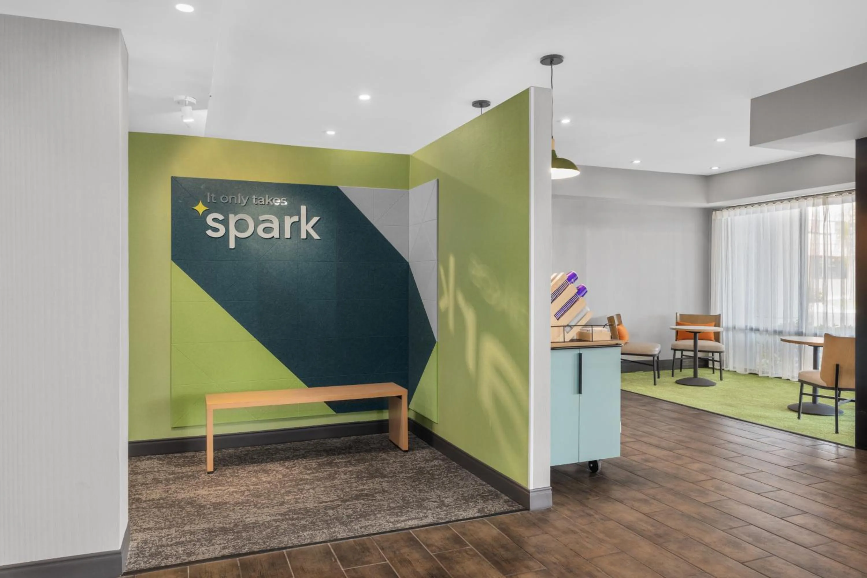 Spark by Hilton Bakersfield Central