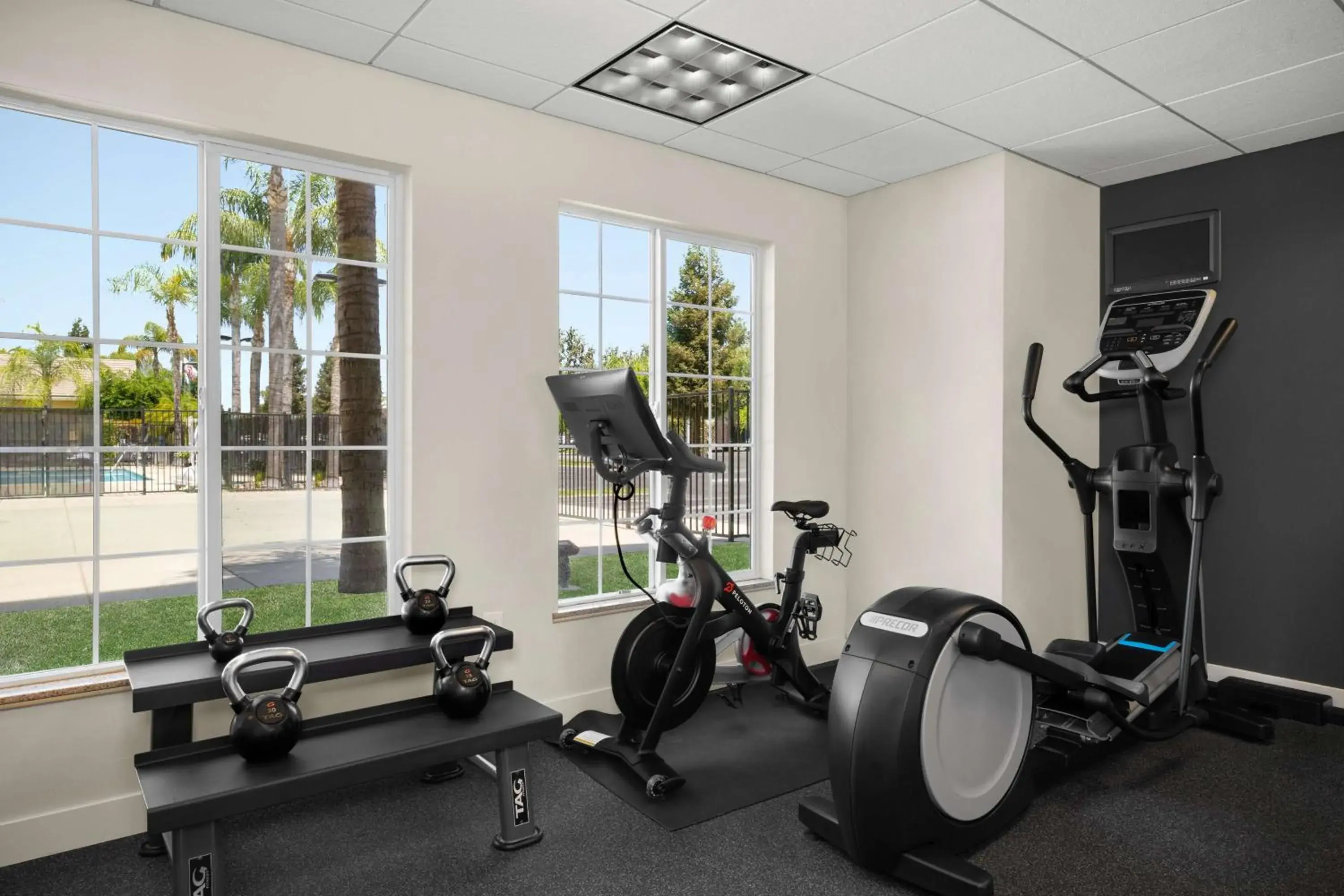 Fitness centre/facilities in Homewood Suites Bakersfield Fitness centre/facilities in Homewood Suites Bakersfield