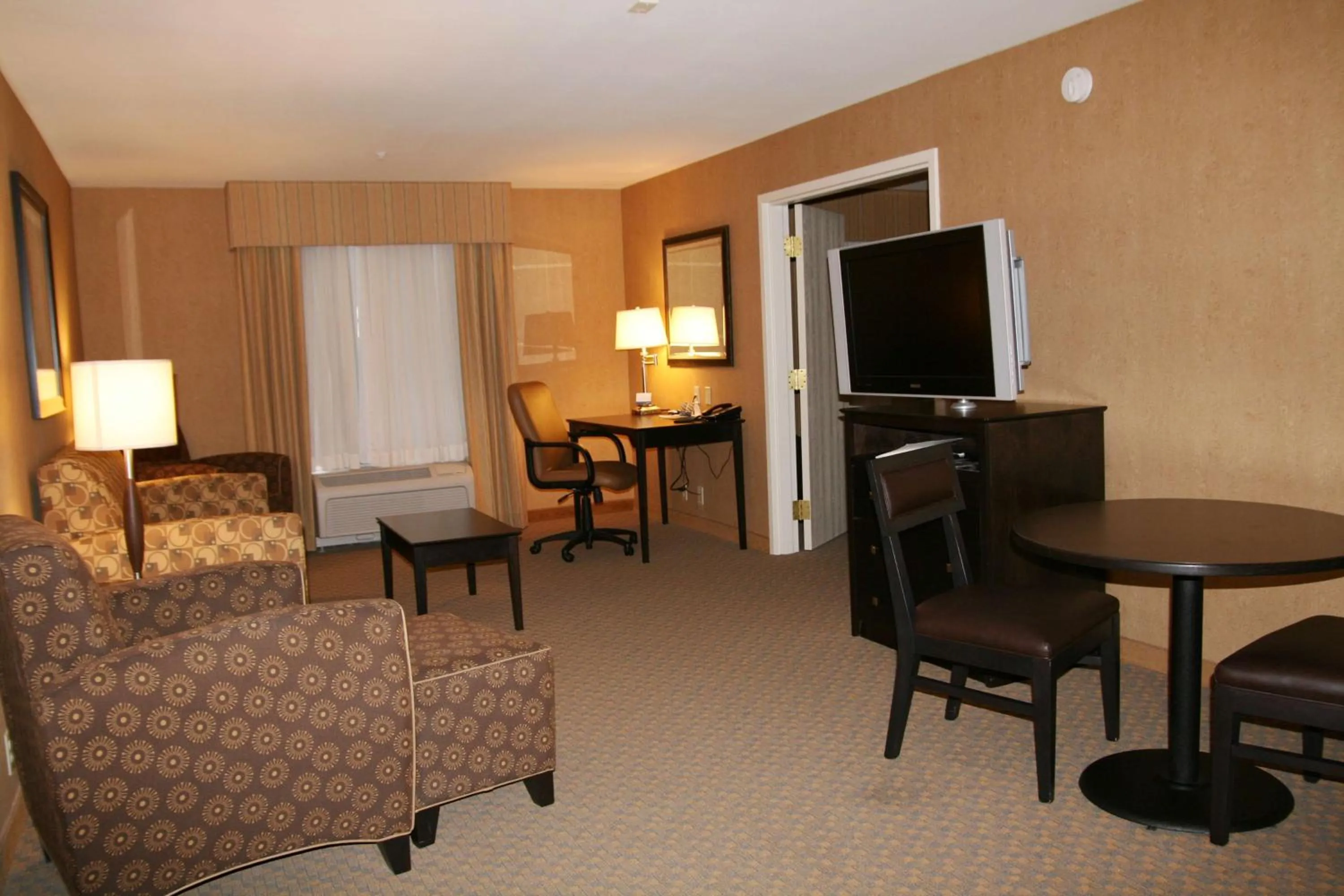 Bedroom in Hampton Inn and Suites Barstow