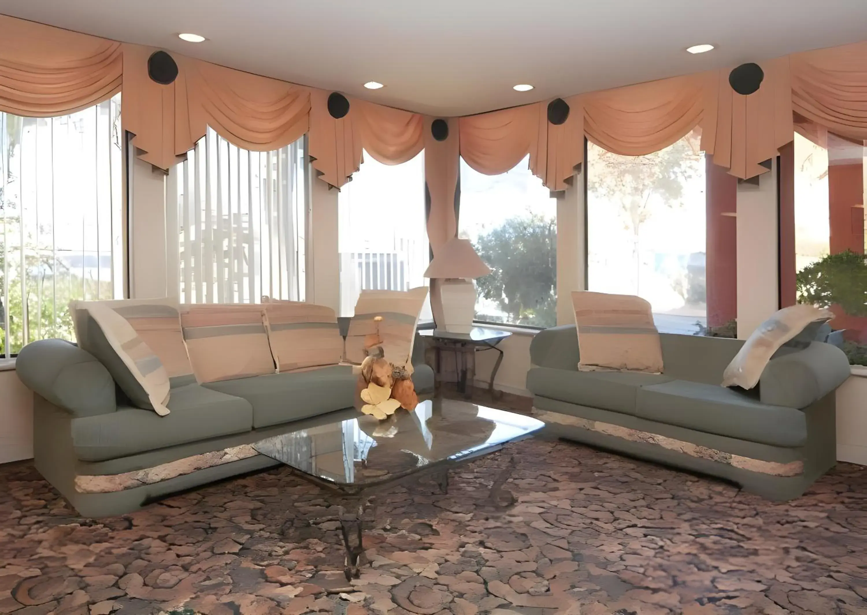 Lobby or reception in Days Inn by Wyndham Gilroy Lobby or reception in Days Inn by Wyndham Gilroy