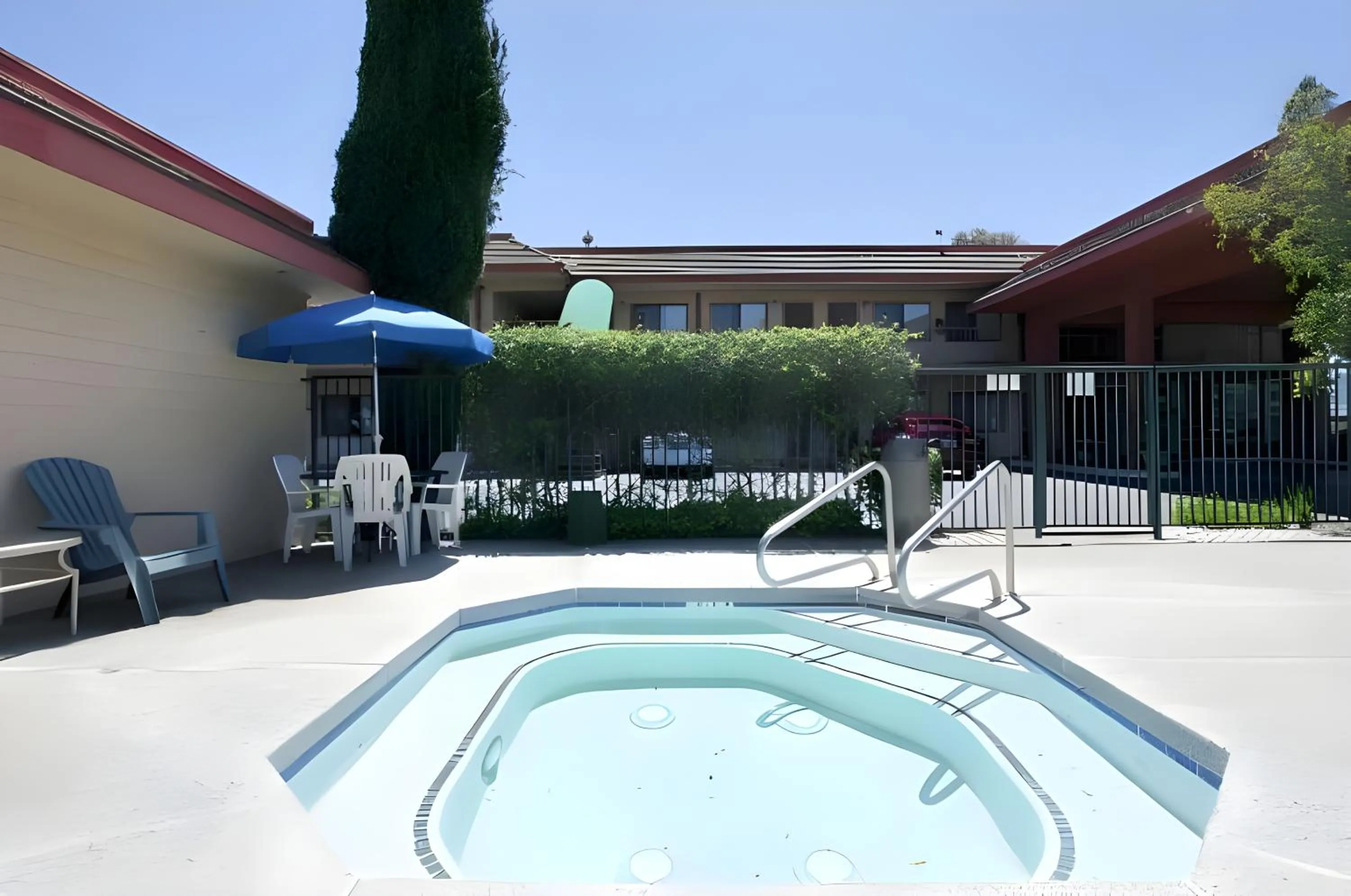 Swimming pool in Days Inn by Wyndham Gilroy