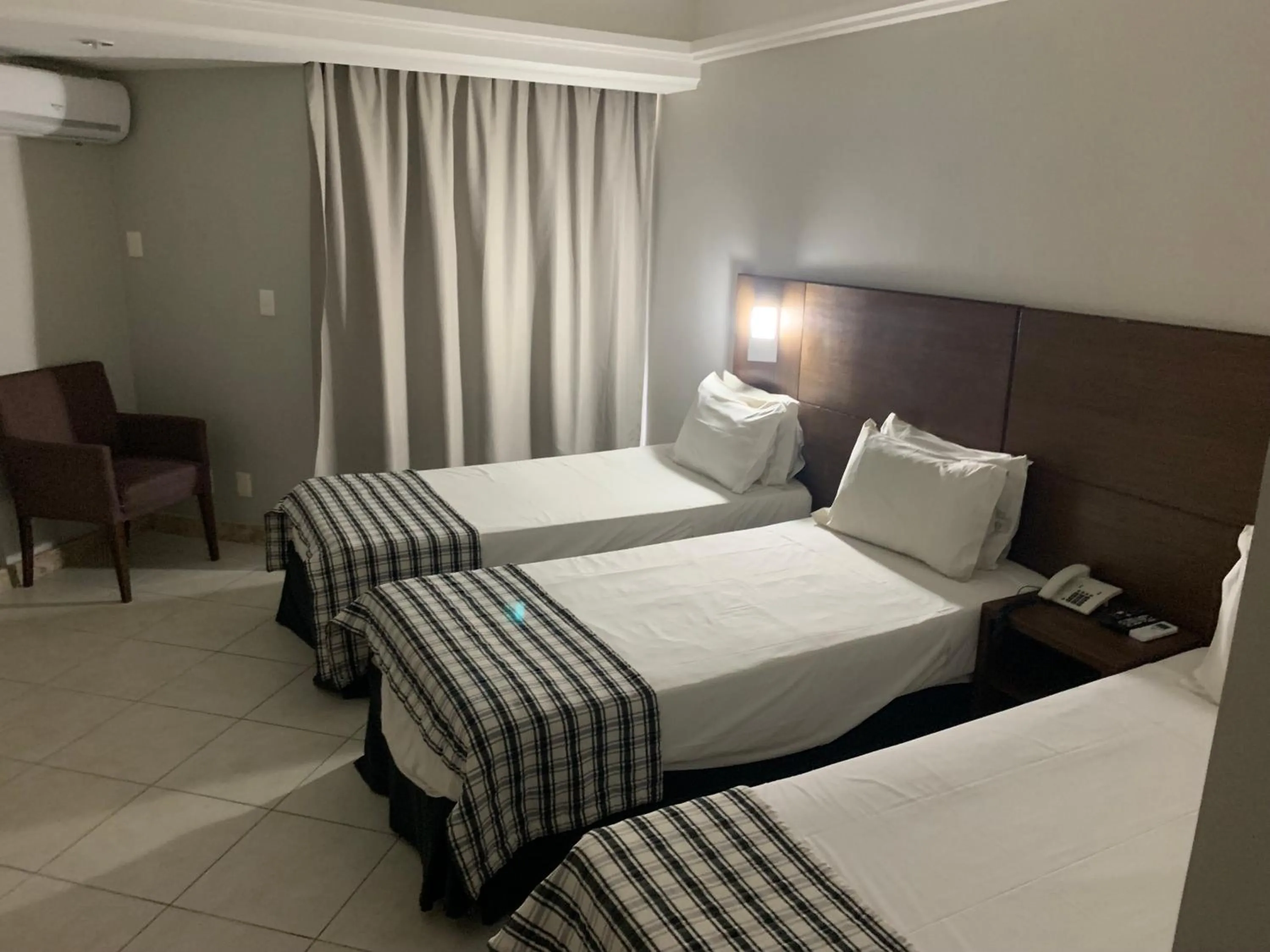 Bedroom, Bed in Aquarios Praia Hotel