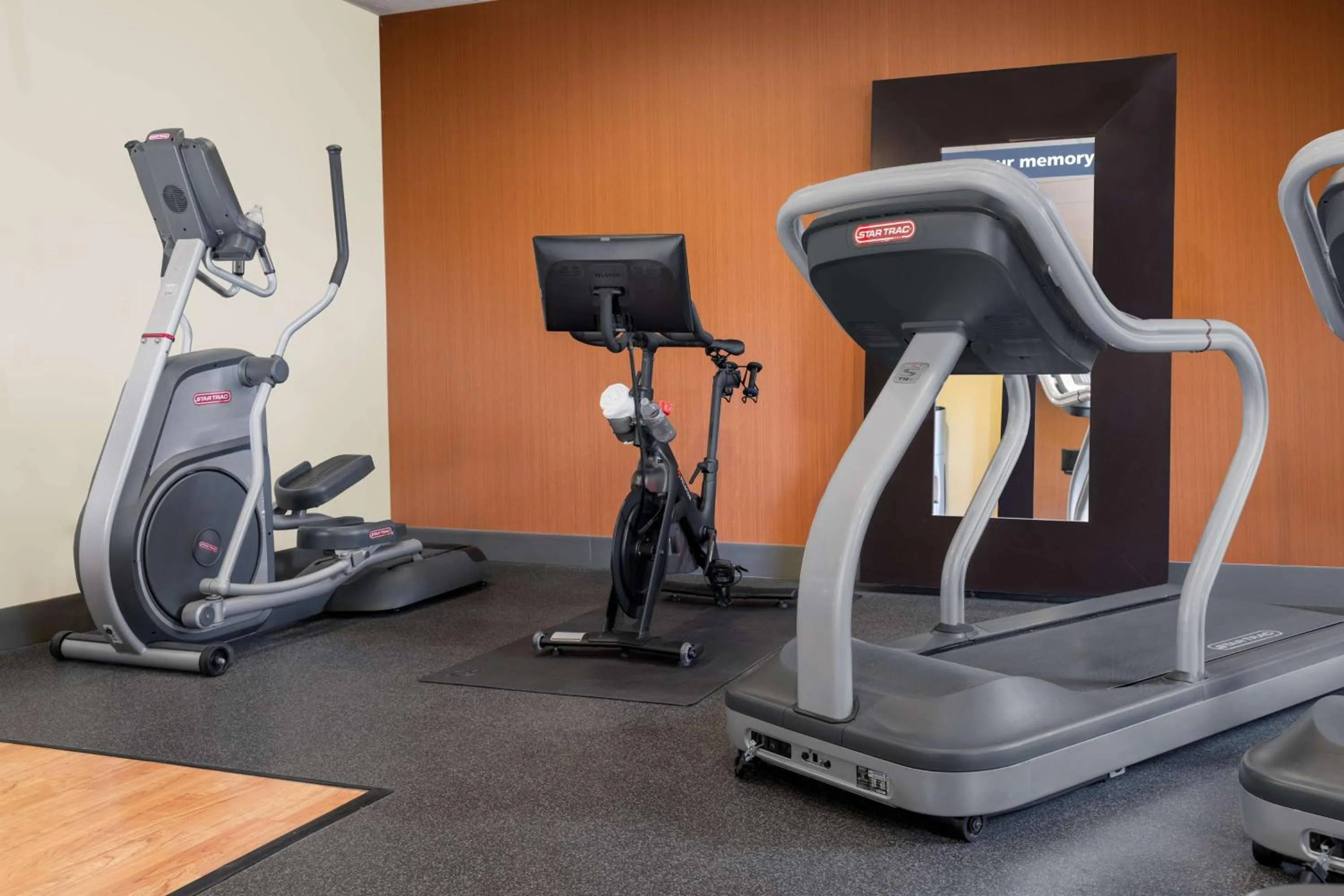Fitness centre/facilities in Hampton Inn & Suites Brookings