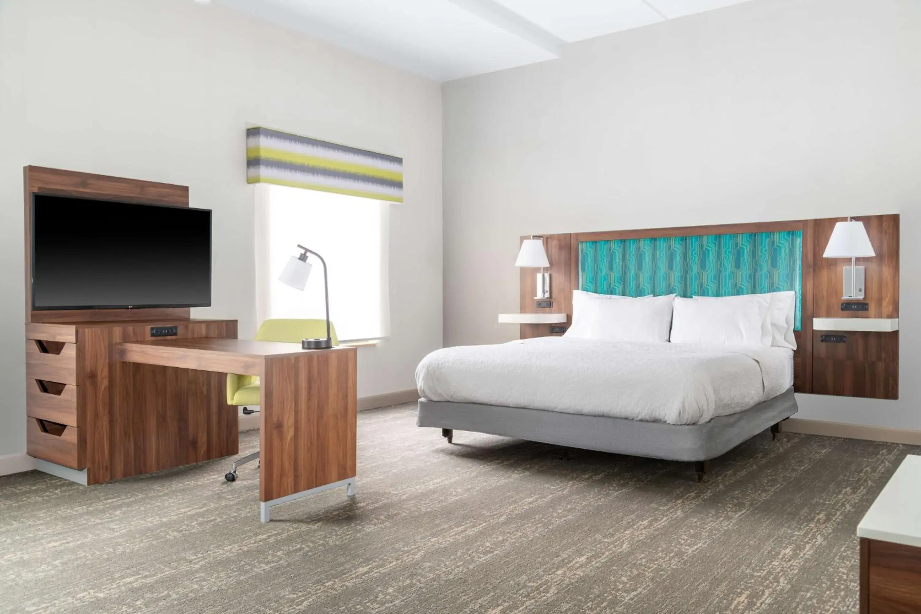 Bedroom, Bed in Hampton Inn & Suites Brookings Bedroom, Bed in Hampton Inn & Suites Brookings