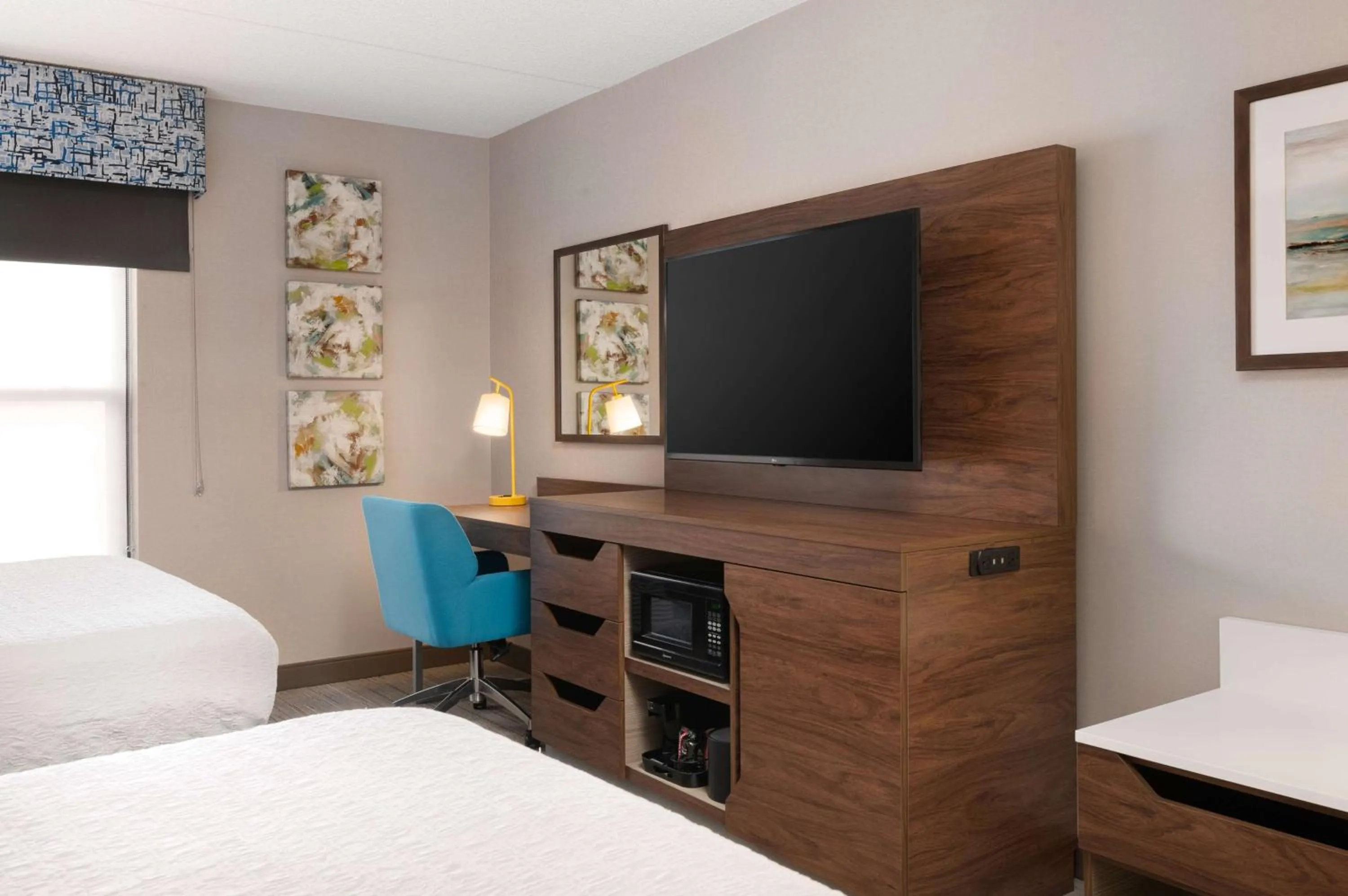 Bedroom, Bed in Hampton Inn Bloomsburg