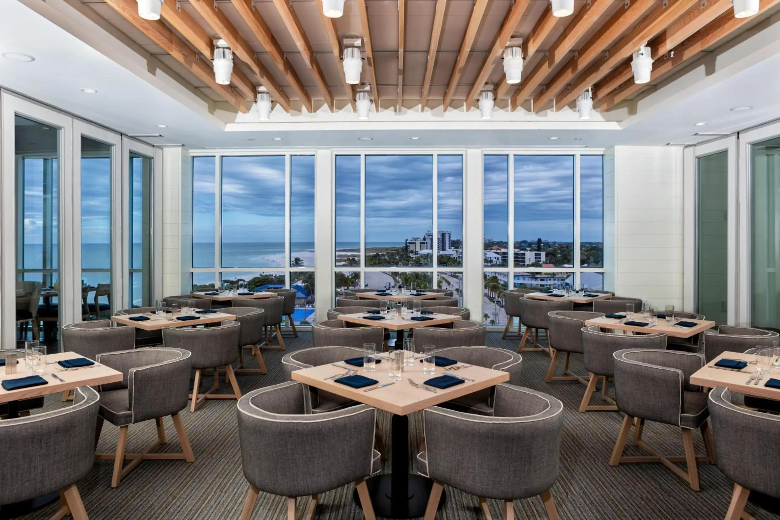 Restaurant/places to eat in Lido Beach Resort - Sarasota Restaurant/places to eat in Lido Beach Resort - Sarasota