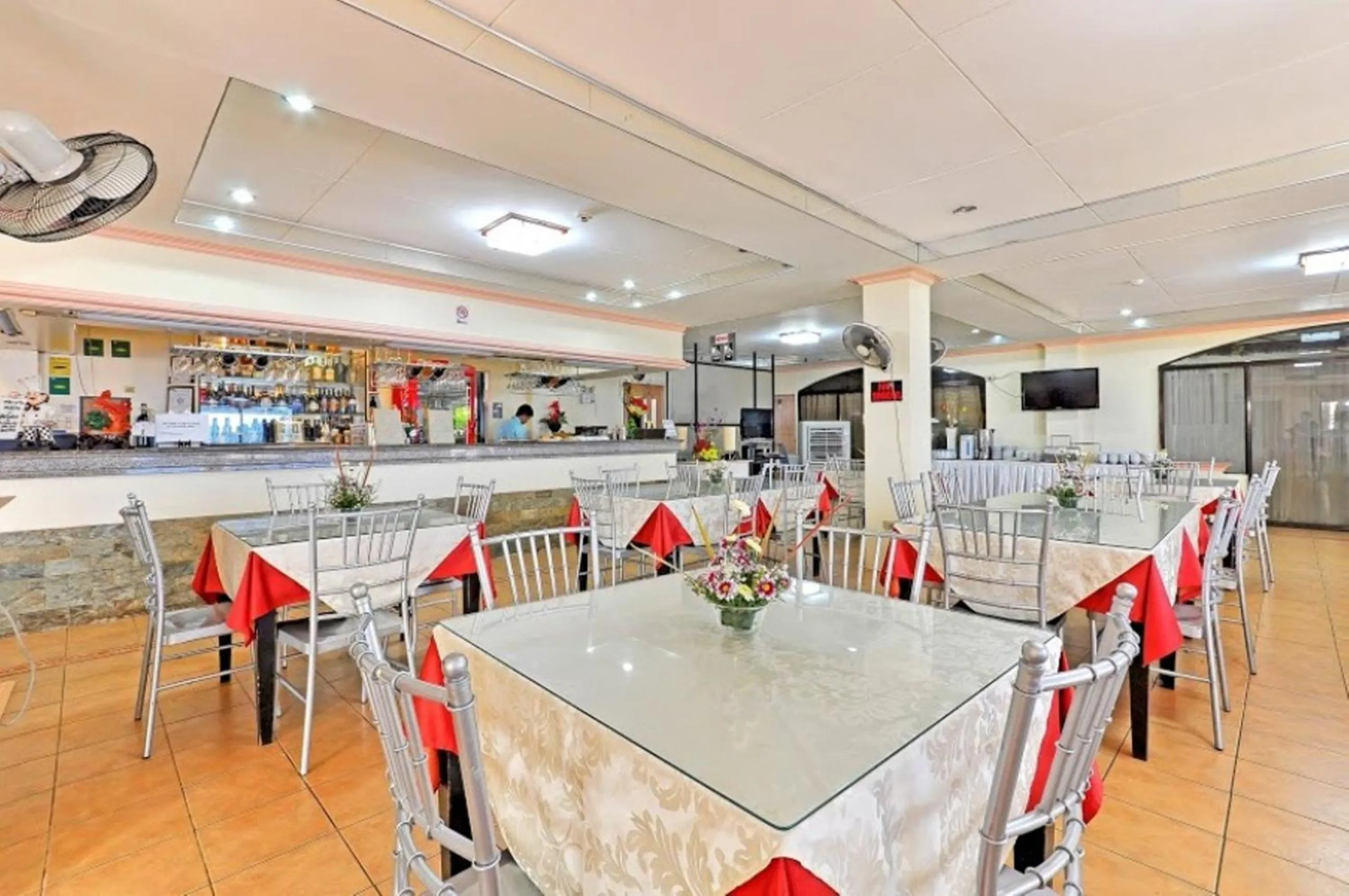 Restaurant/places to eat in Boracay Holiday Resort