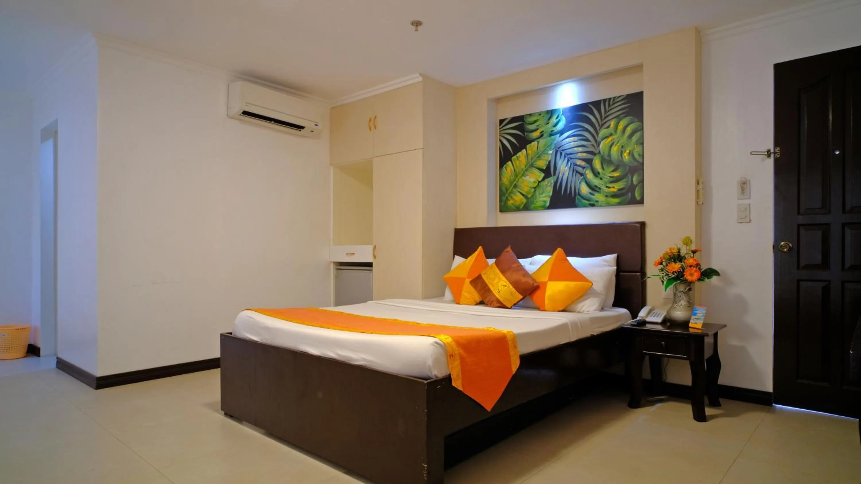 Bed in Boracay Holiday Resort