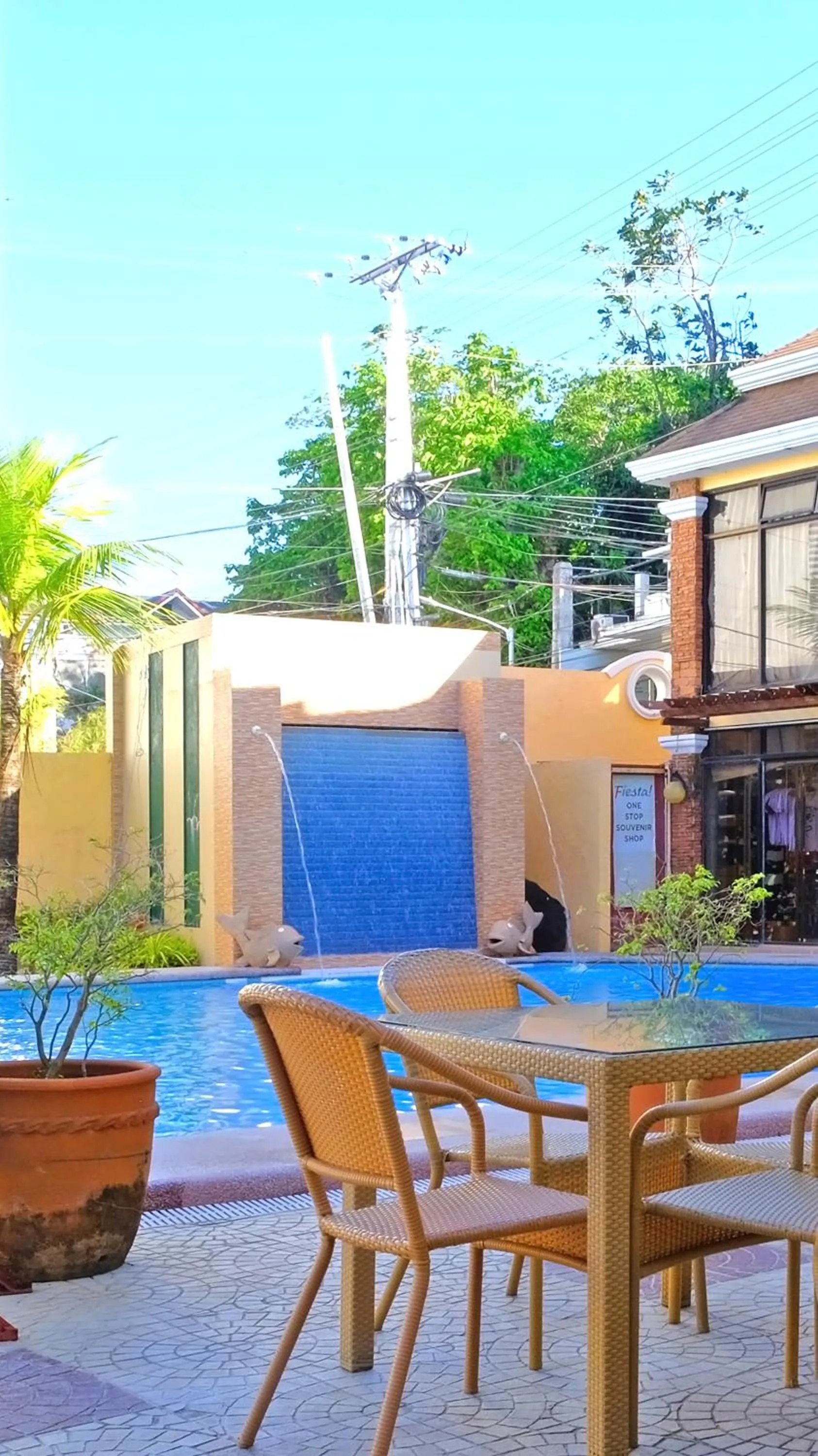 Swimming pool in Boracay Holiday Resort