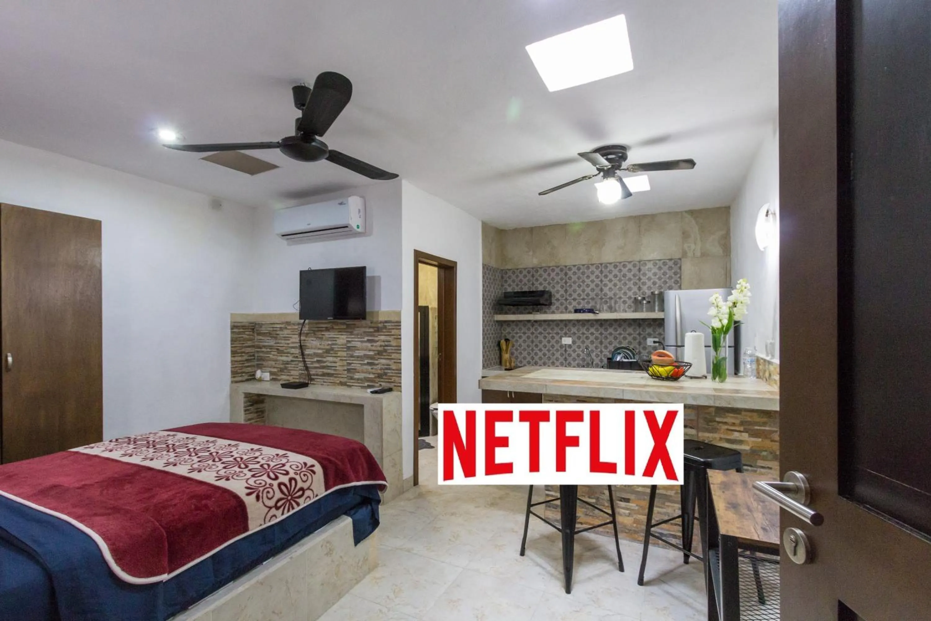 Photo of the whole room, Bed in Merida Serviced Apartments